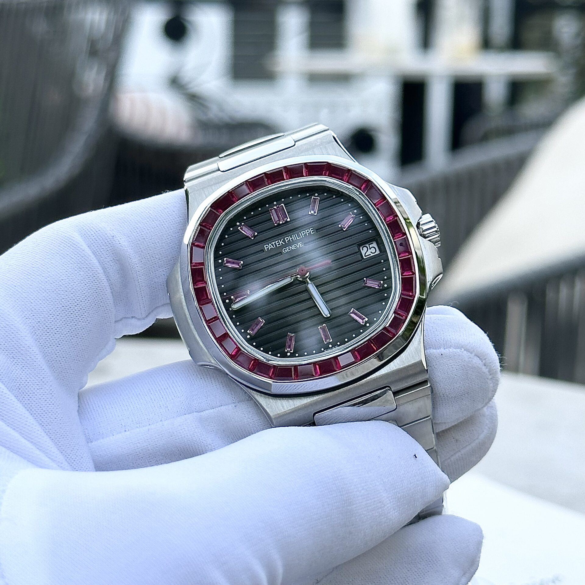 Patek Philippe Nautilus 5723 Replica 1:1 Watch Red Ruby Bezel 40mm