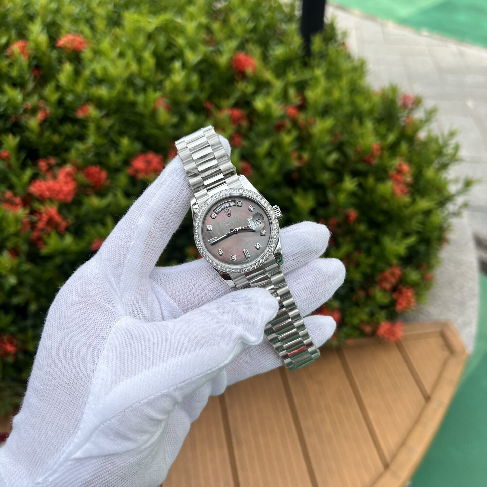 Rolex Replica 1:1 Watch Day-Date Purple Mother of Pearl Dial Swiss Movement 36mm