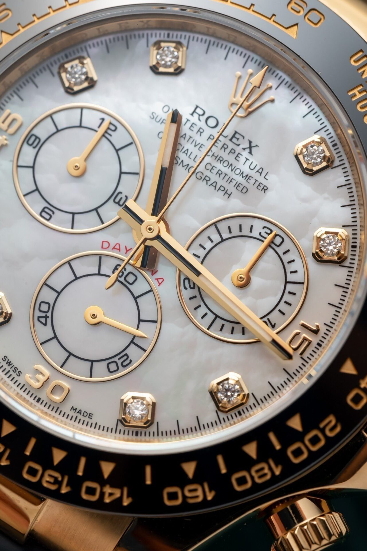 Rolex Daytona 116518 White Mother of Pearl Dial Rep 11 Watch With Moissanite Diamond Clean Factory 40mm