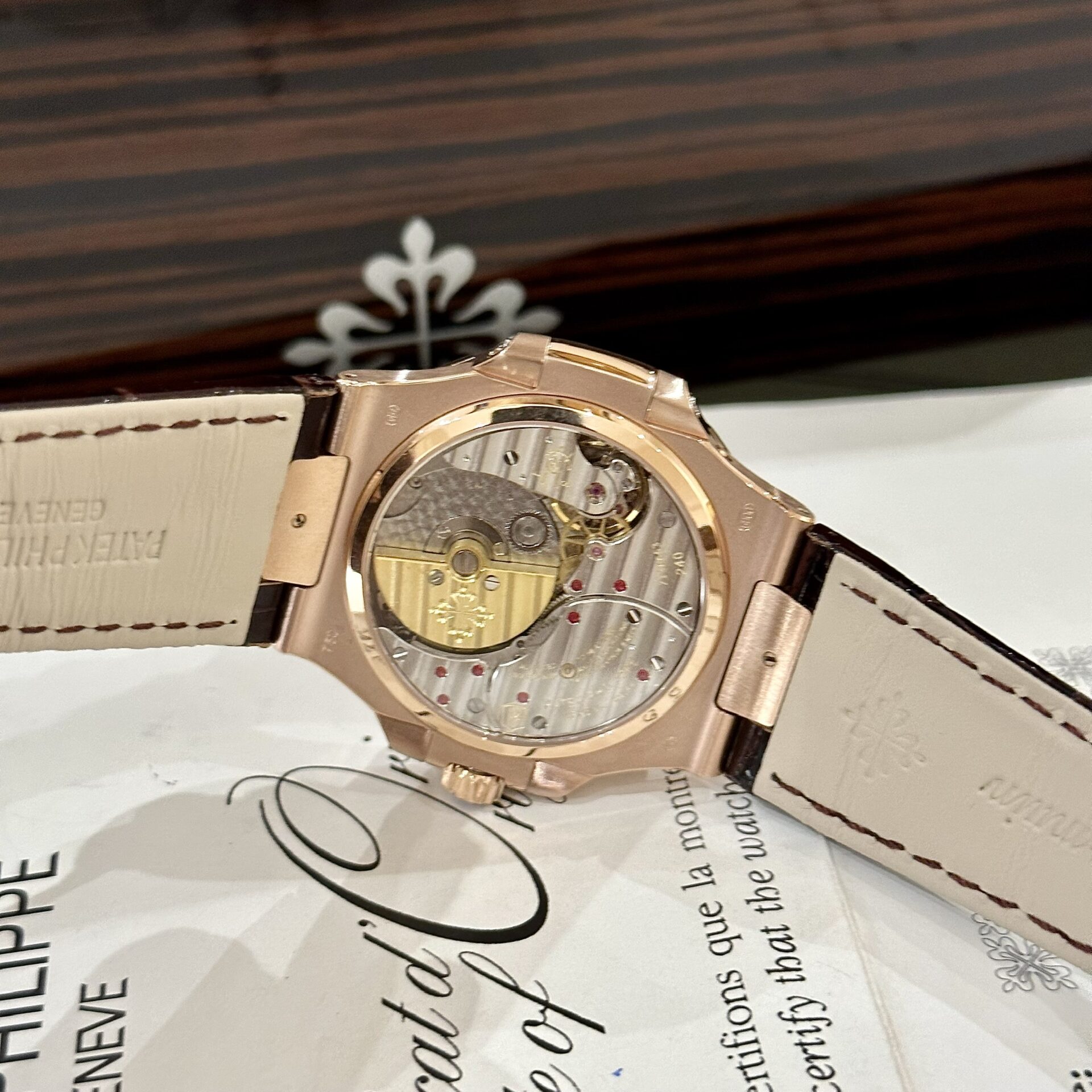 Patek Philippe Replica Watch Nautilus 5712 Demi Rose Gold Chocolate GRF 40mm