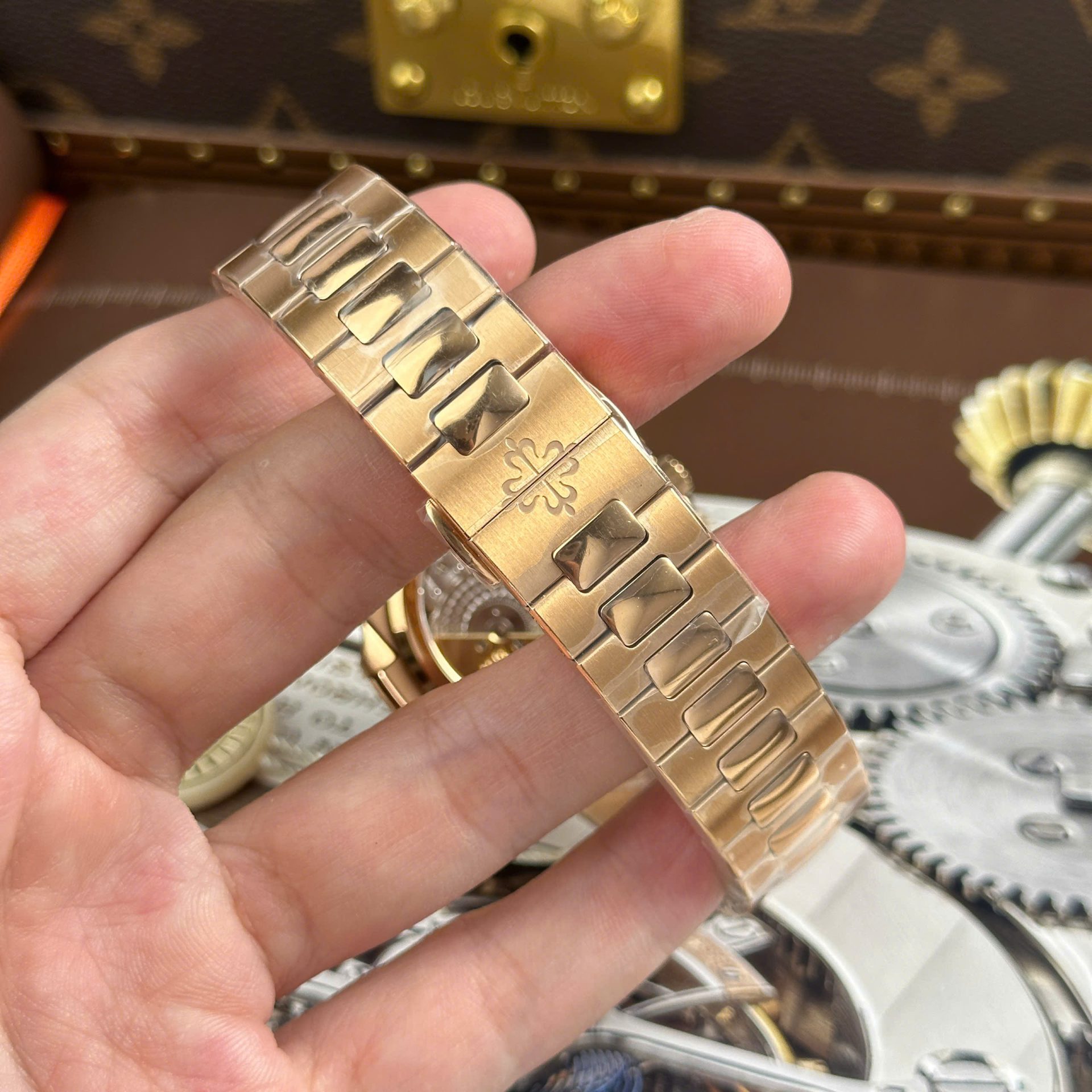 Patek Philippe Nautilus 5712R Knock Off Watches Brown Dial Metal Wire PPF Factory Version 3 40mm