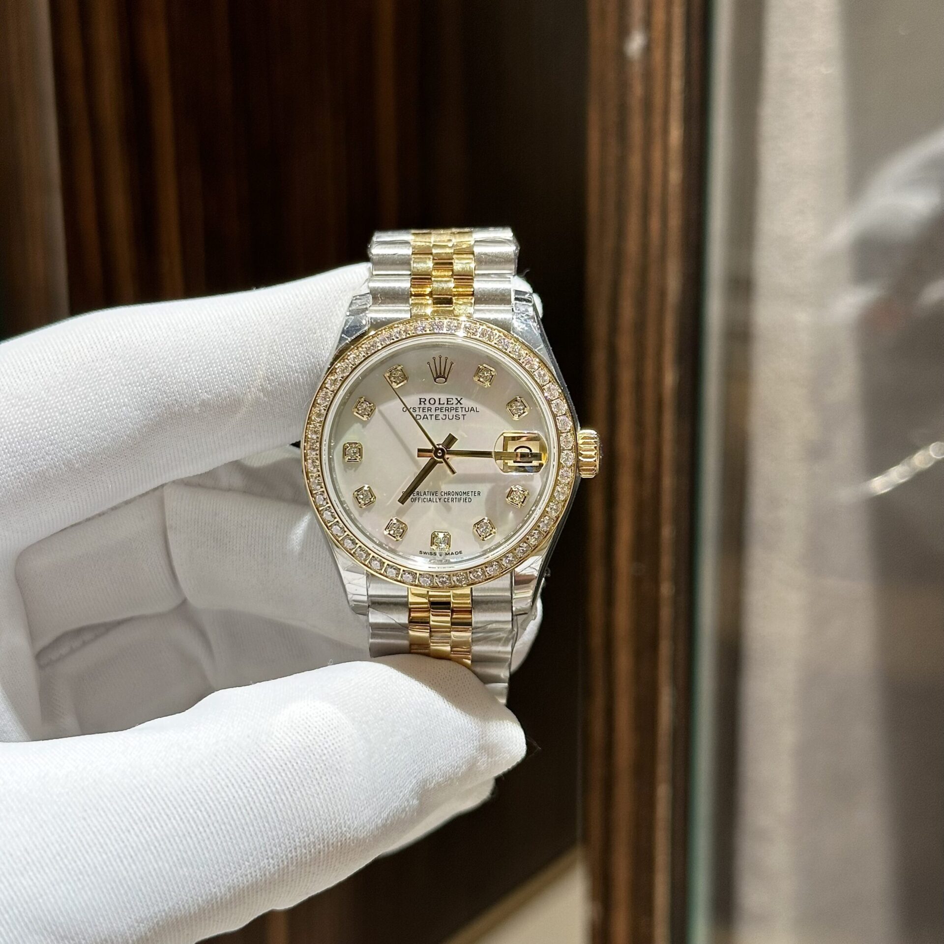 Rolex Replica 11 Watch DateJust Mother of Pearl Dial With Diamonds EW 31mm