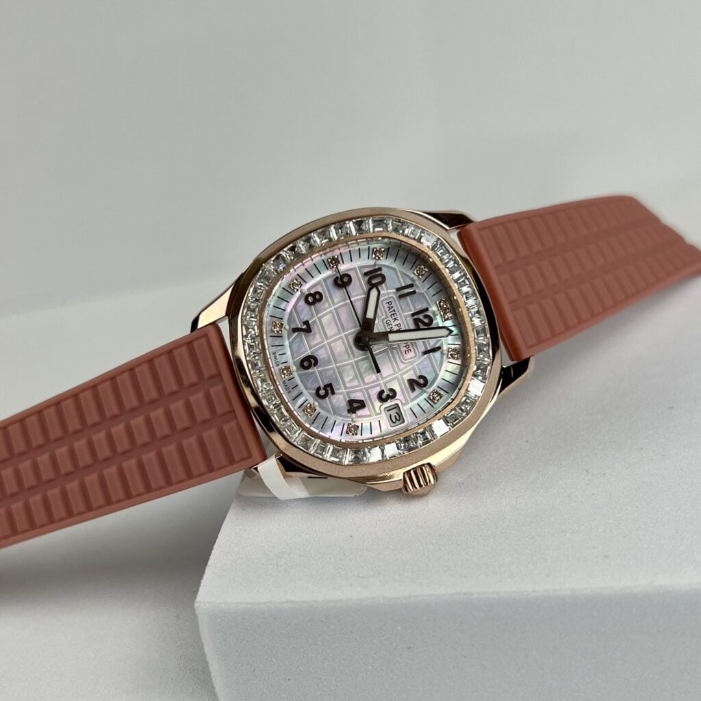 Patek Philippe Replica 11 Watch Aquanaut 5072R Gold Wrapped Moissanite Diamond 35.6mm