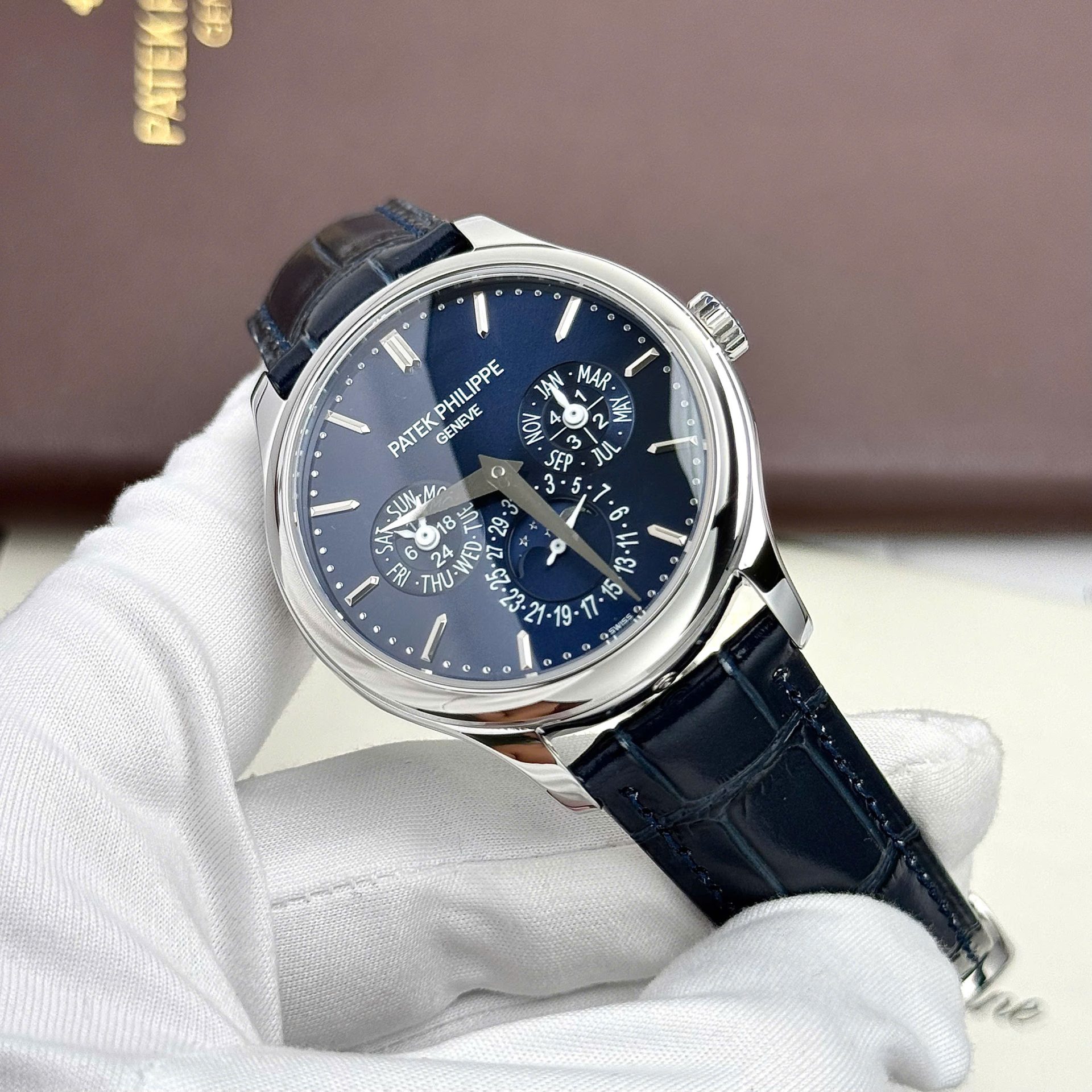 Patek Philippe Super Clone Watches Grand Complications 5327G Automatic Movement Blue Dial 40mm