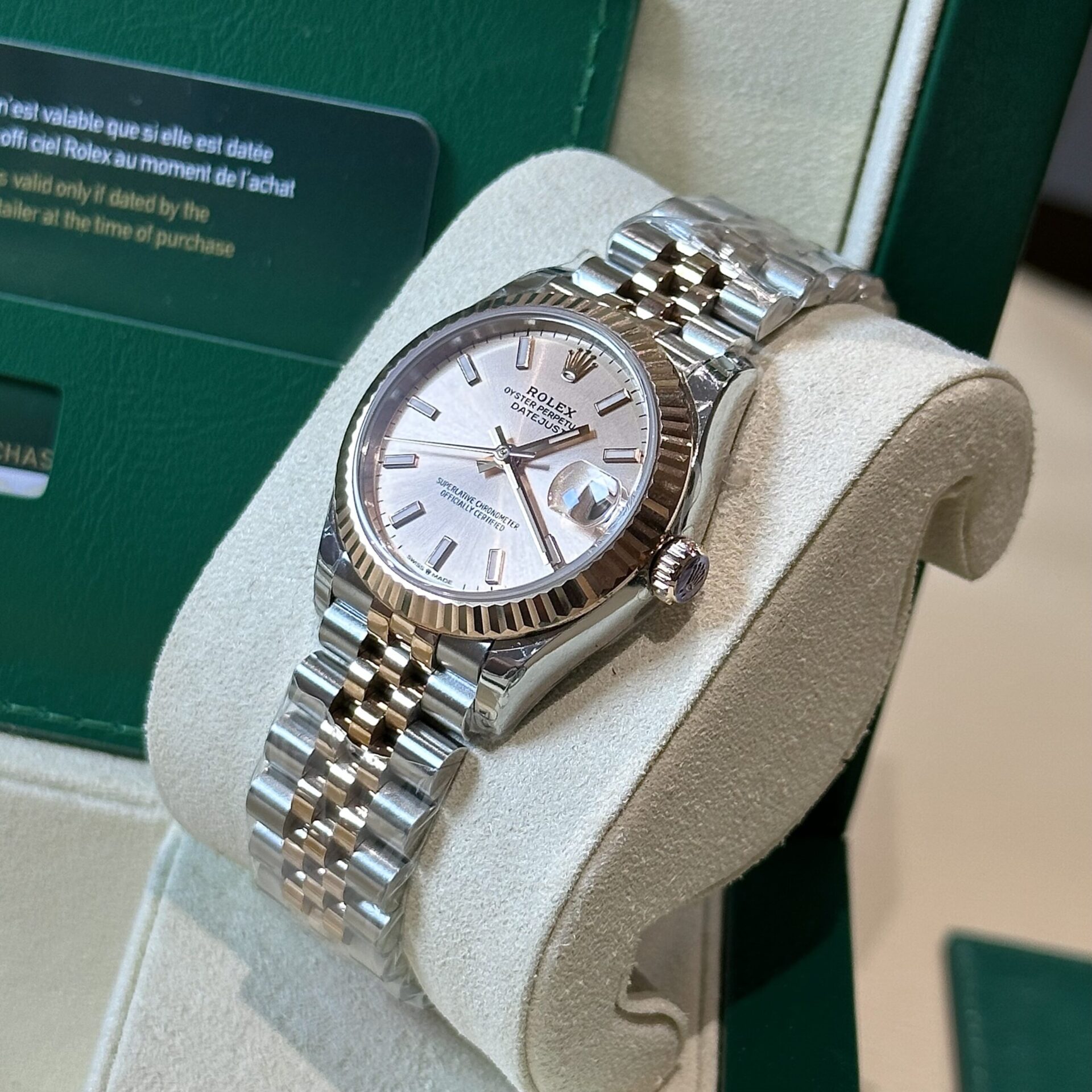 Rolex Replica Watch DateJust Women s Pink Dial Luminous Numbers EW Factory 31mm
