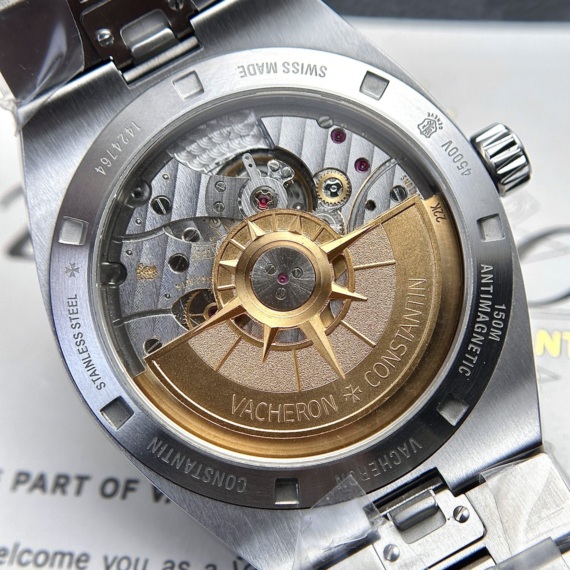 Vacheron Constantin Overseas White Dial Metal Strap Replica 1:1 Watch 41mm