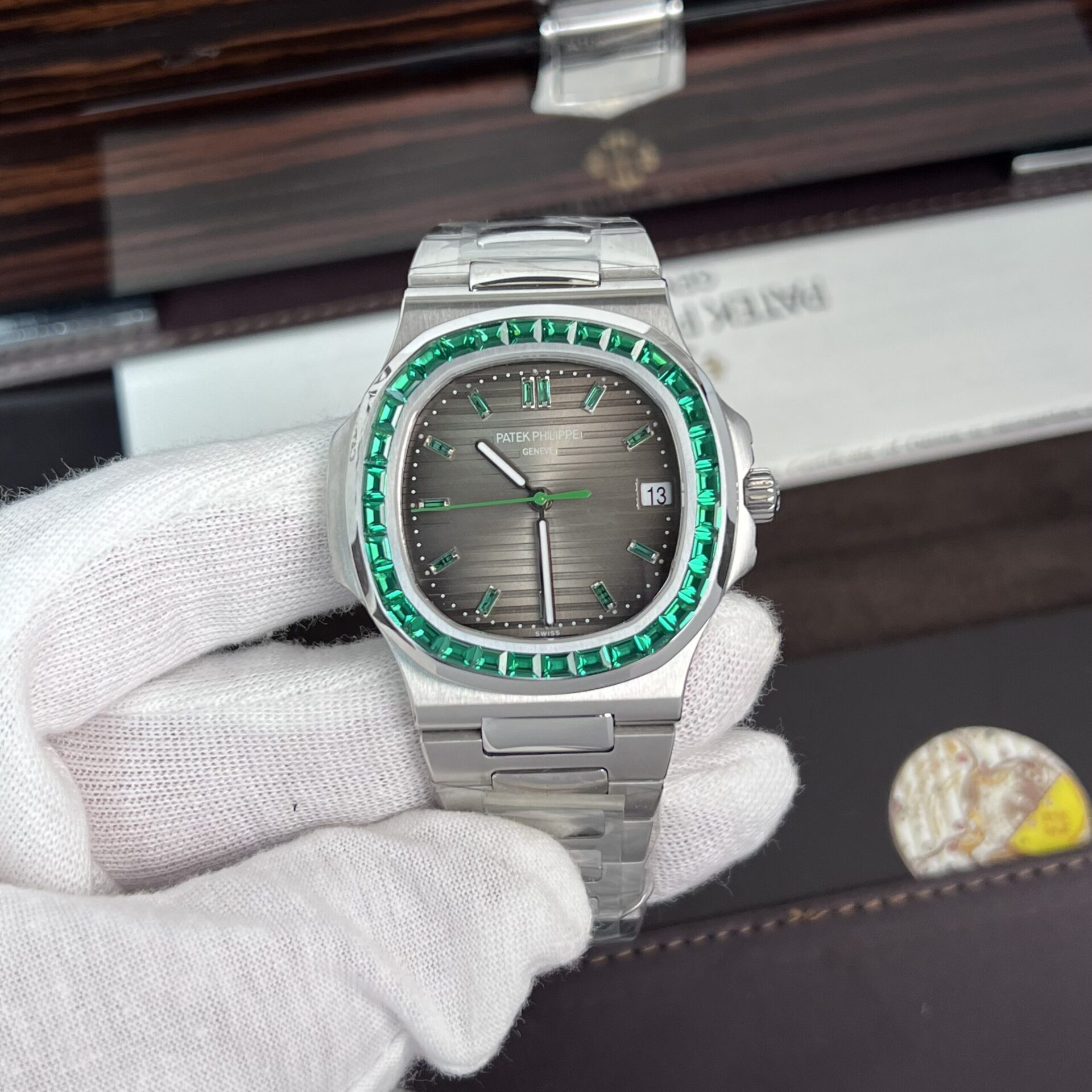 Patek Philippe Nautilus 5723 Replica 1:1 Watch Gray Dial Blue Diamond 40mm