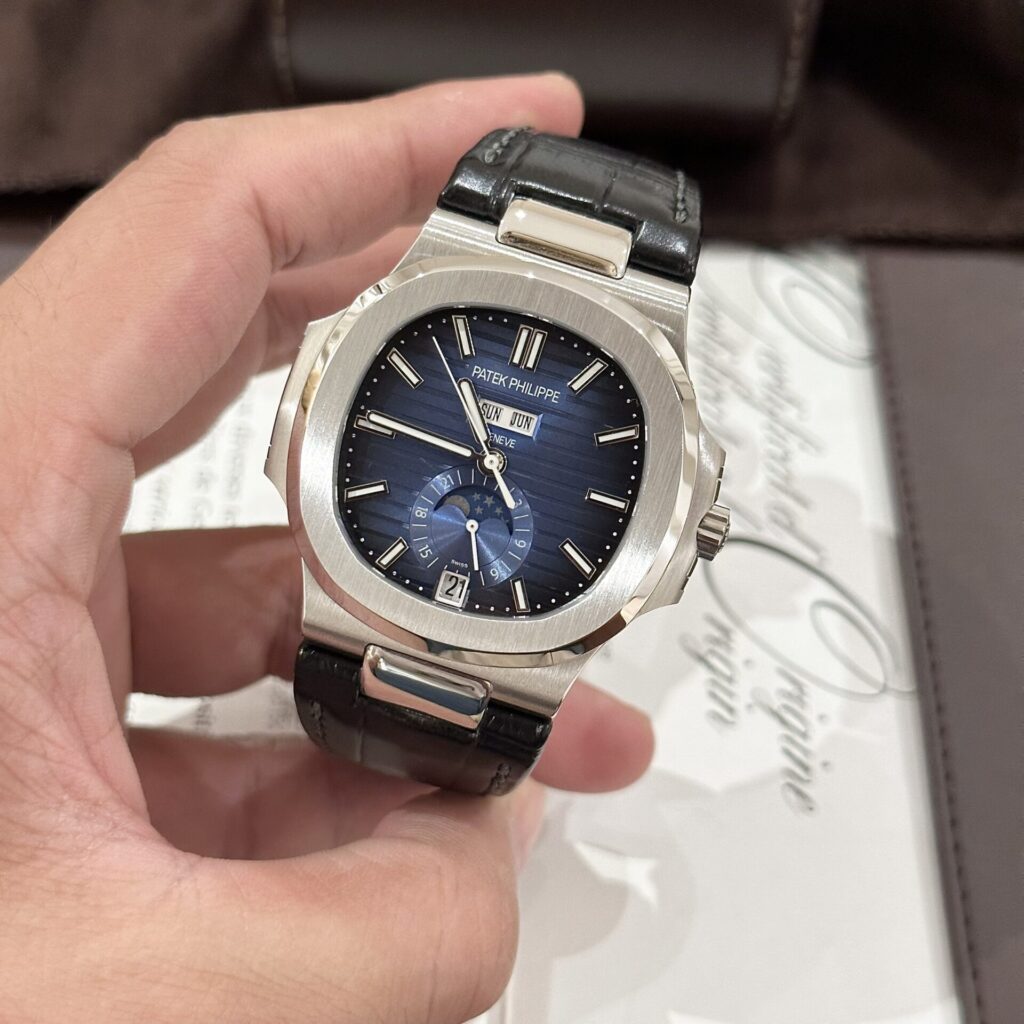 Patek Philippe Nautilus 5726 Replica 1:1 Watch Blue Dial Leather Strap GRF 40.5mm