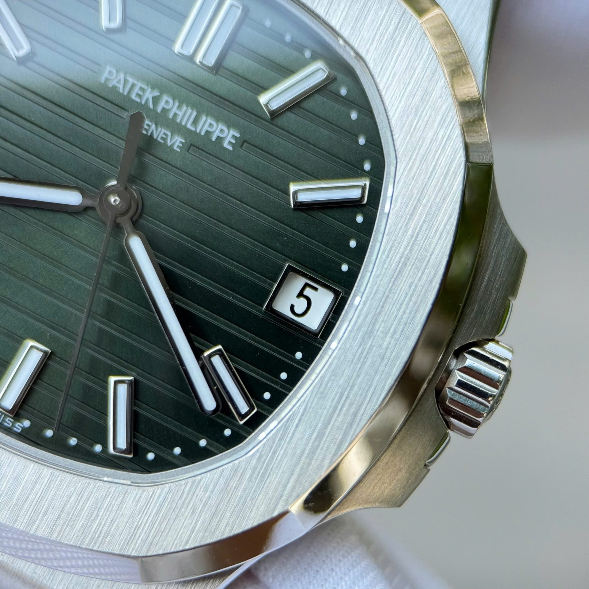 Patek Philippe Nautilus 5711 Clone Watches Green Dial Metal Wire Custom BBF Factory 40mm