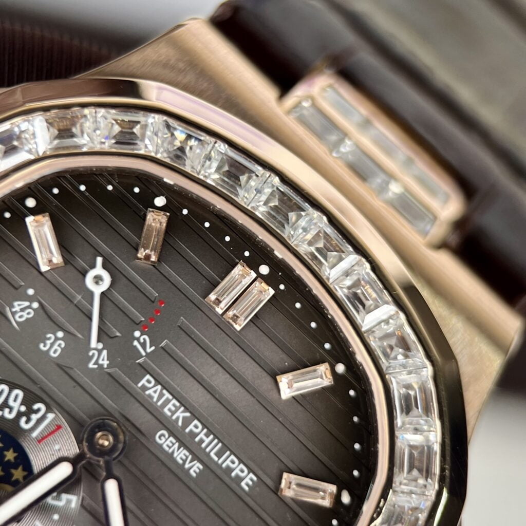 Patek Philippe Replica Watch Nautilus 5724 Gold-Wrapped With Moissanite Diamond ZF Factory 40mm