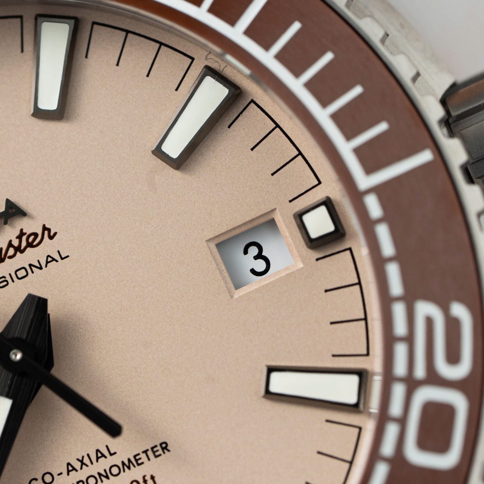 Omega Replica 1:1 Watch Planet Ocean 600M High Quality VS Factory 43.5mm