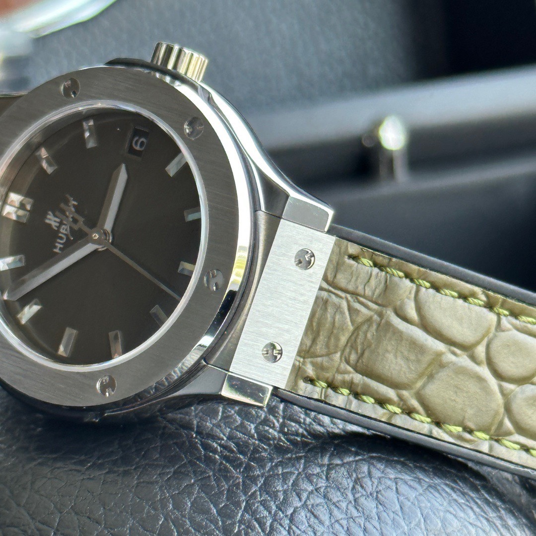 Hublot Replica 1:1 Watch Classic Fusion Women s Battery Swiss 33mm