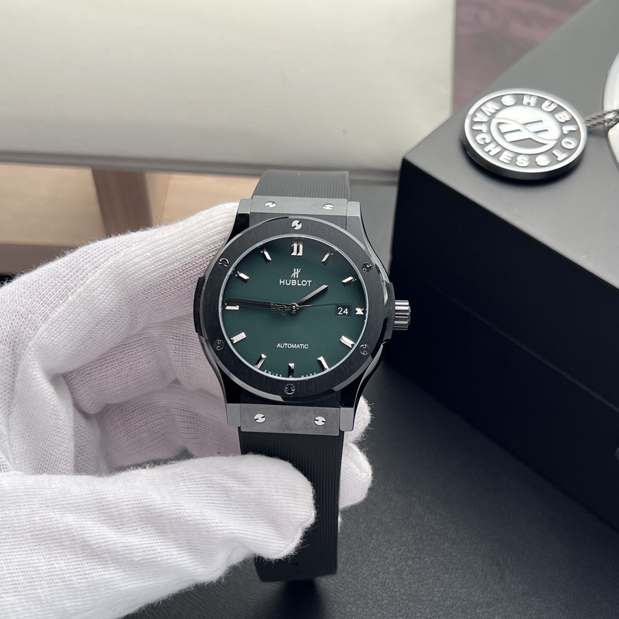 Hublot Replica 11 Watch Classic Fusion Ceramic Green Dial Rubber Strap JJZ 42mm