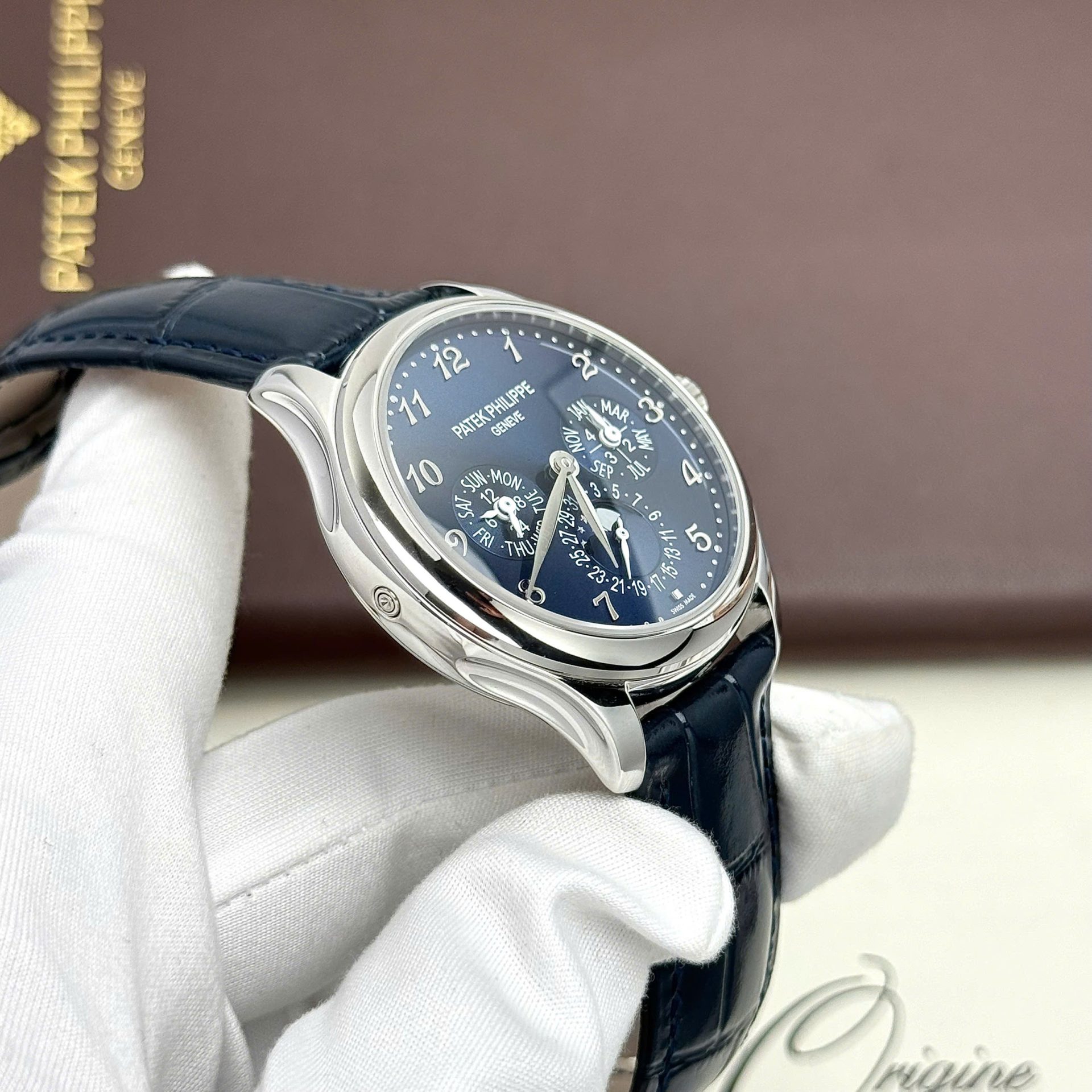 Patek Philippe Super Clone Watches Grand Complications 5327G Automatic Movement Blue Dial 40mm