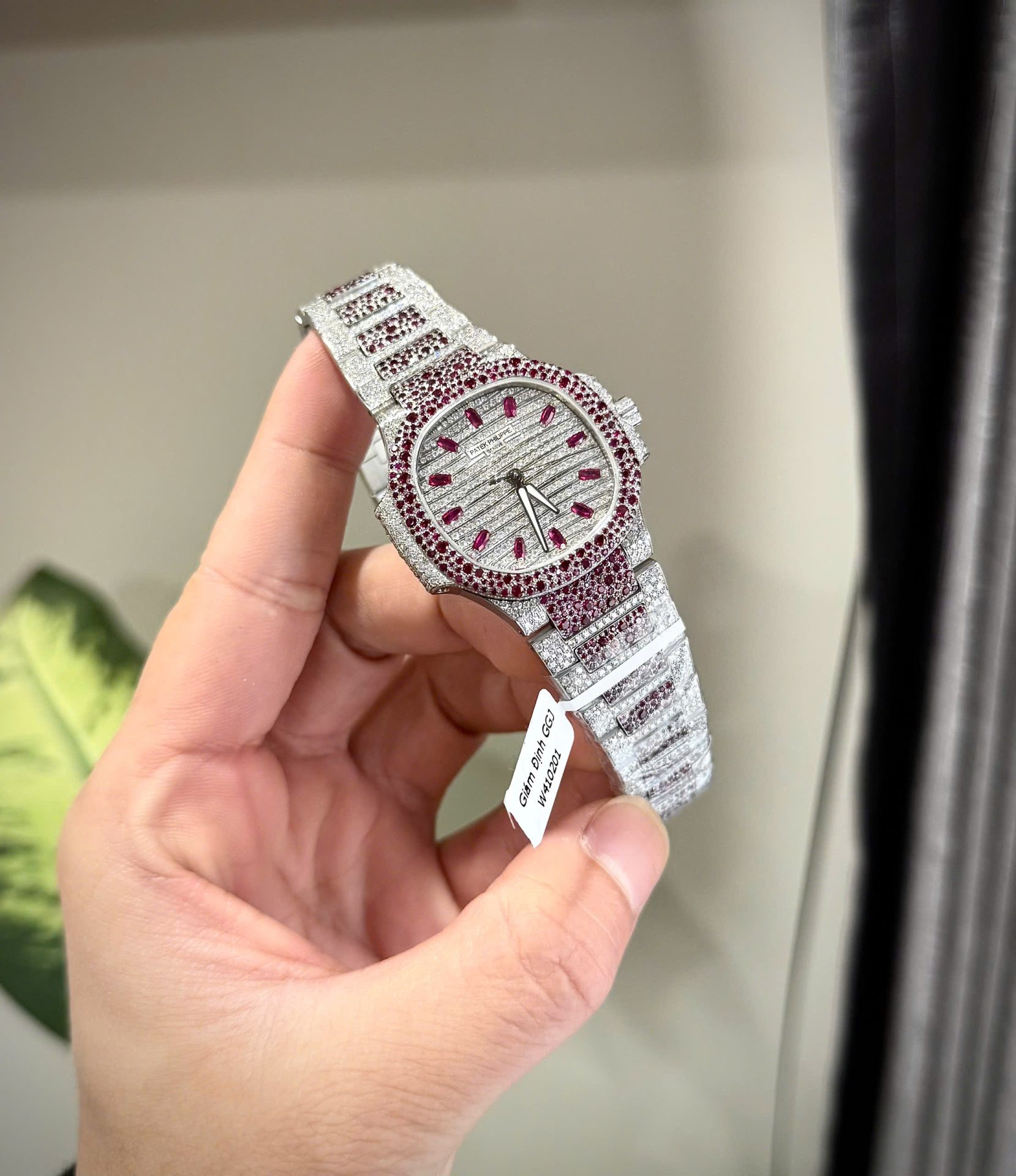 Patek Philippe Nautilus 7118 Replica 11 Watch Ruby Red + Moissanite Diamonds 35.2mm