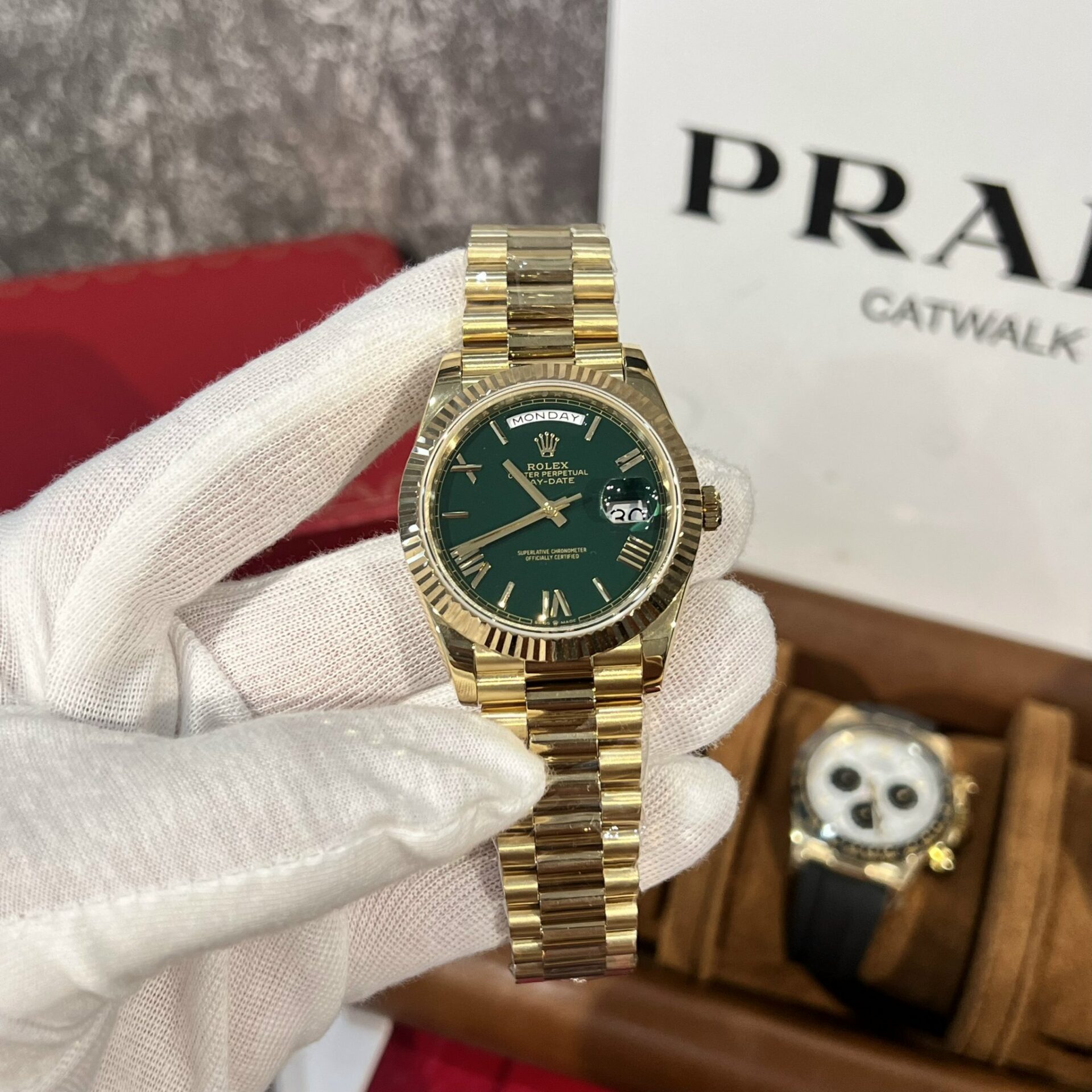 Rolex Replica 1:1 Watch Day-Date 228238 Green Dial Yellow Gold GM Factory V2 40mm