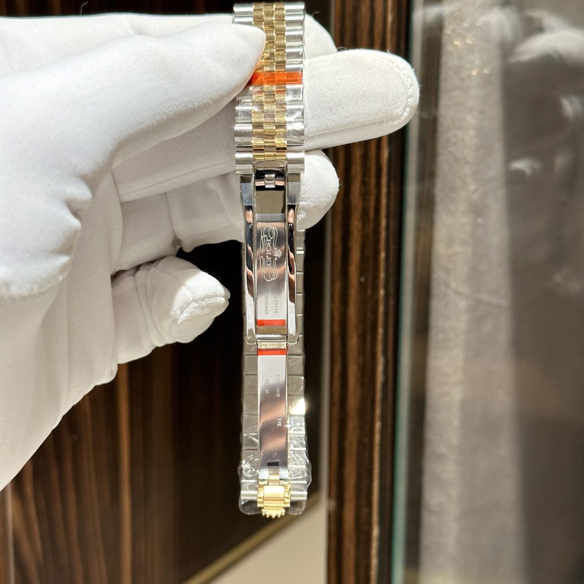 Rolex Replica 11 Watch DateJust Mother of Pearl Dial With Diamonds EW 31mm