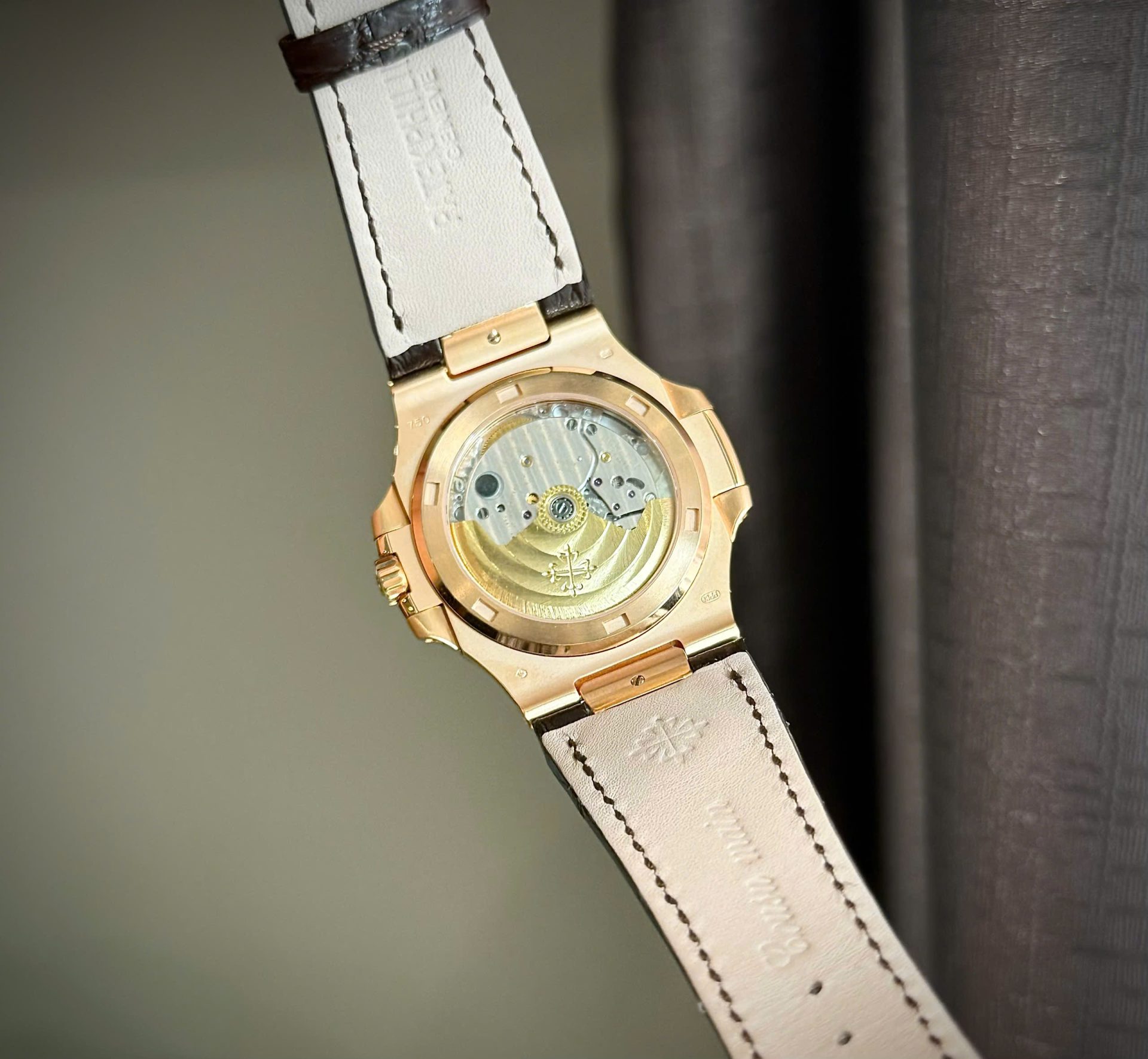 Patek Philippe Nautilus 5711 Dial Gray Copies Watch Gold Wrapped 3K Factory 40mm