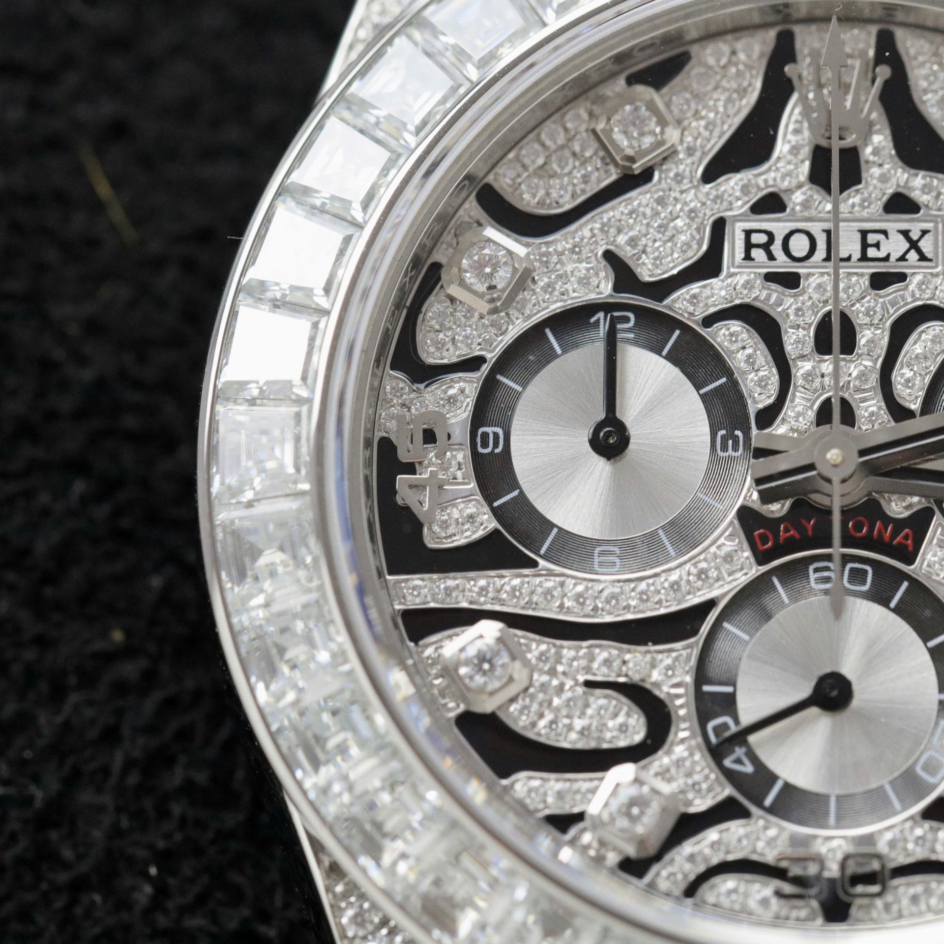 Rolex Daytona Eye Of The Tiger Replica Watch Diamonds Moissanite Hong Kong 40mm