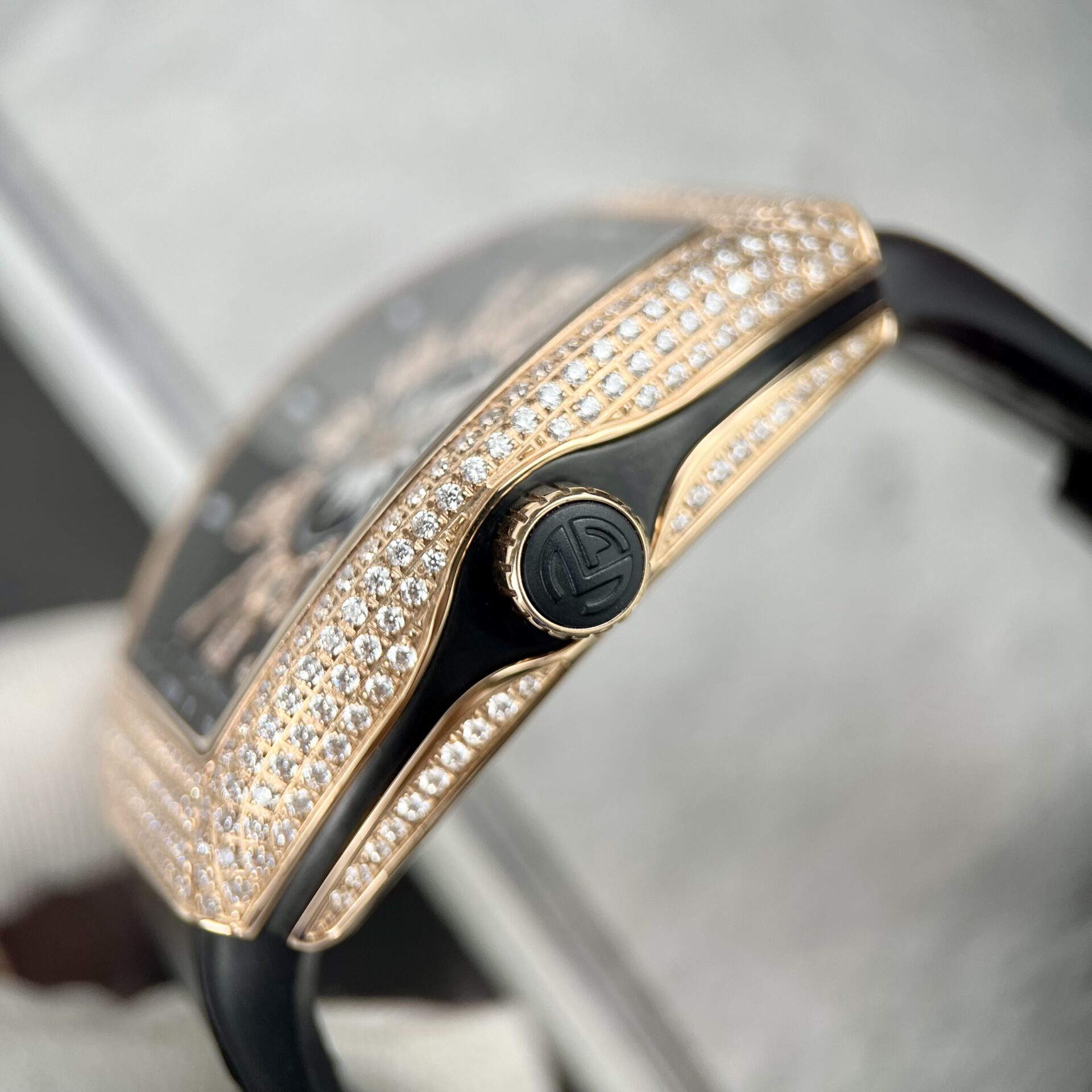 Franck Muller Replica 1:1 Watch V45 Black Dial Diamond Gold Case 45mm