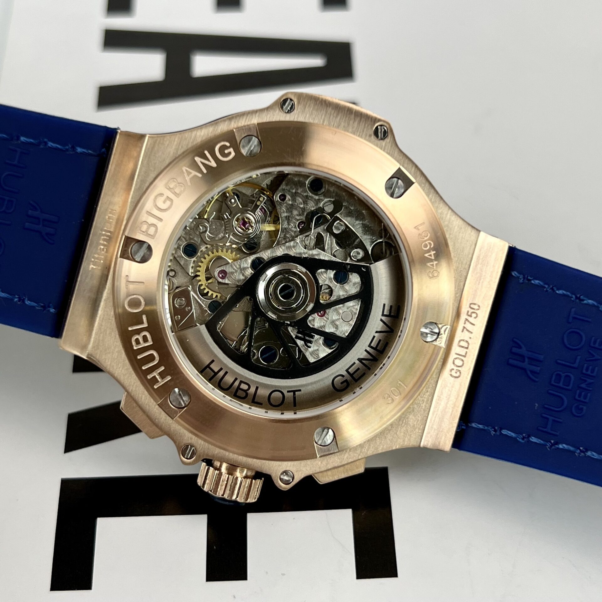 Hublot Replica 1:1 Watch Big Bang Chronograph Blue With Moissanite Bezel 44mm