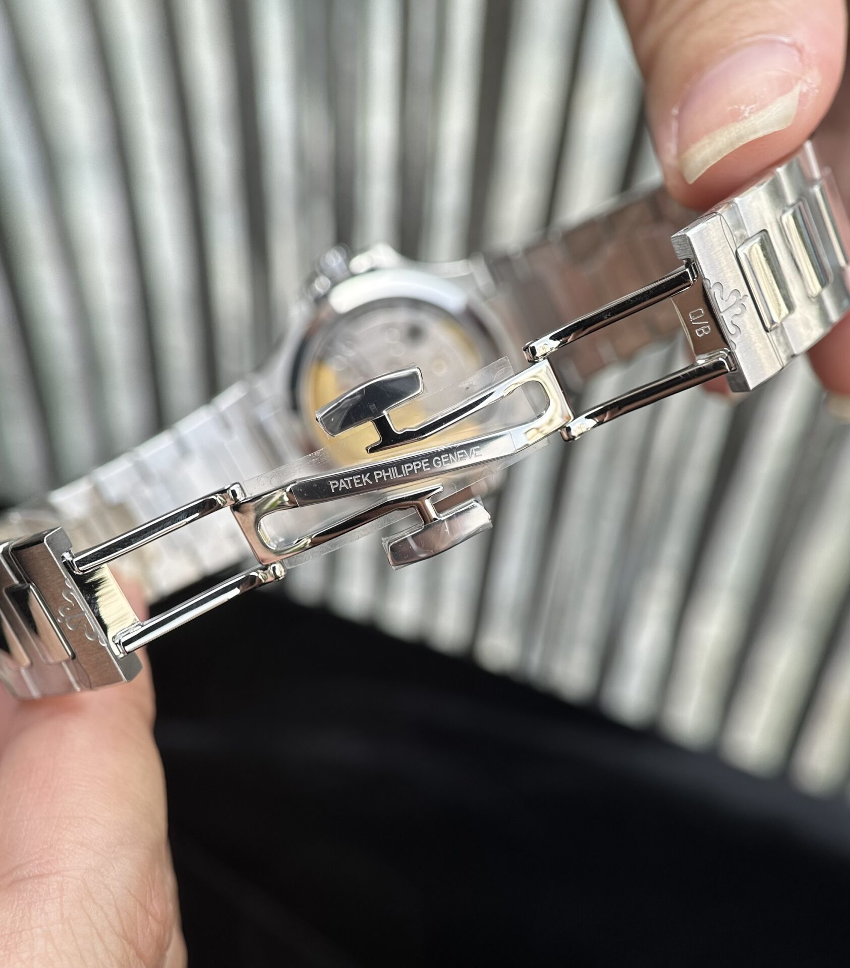 Patek Philippe Replica 11 Watch Nautilus 7118 White With Diamond Bezel Factory 3K 35.2mm