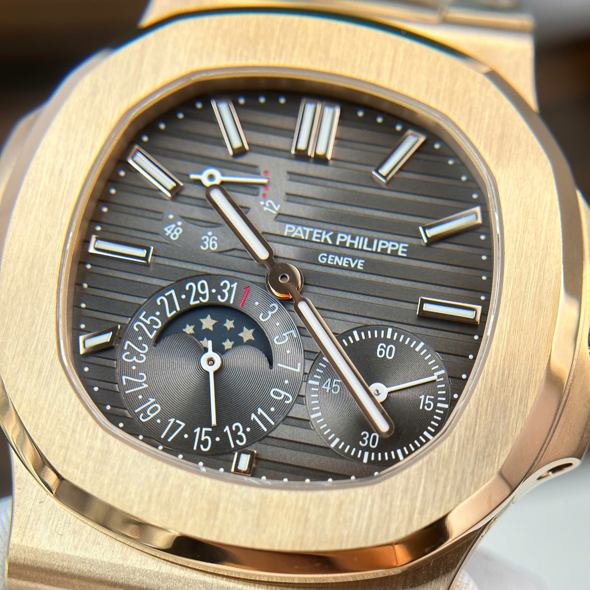 Patek Philippe Nautilus 5712R Good Imtation Watches Gray Dial Metal Wire PPF Factory Version 3 40mm