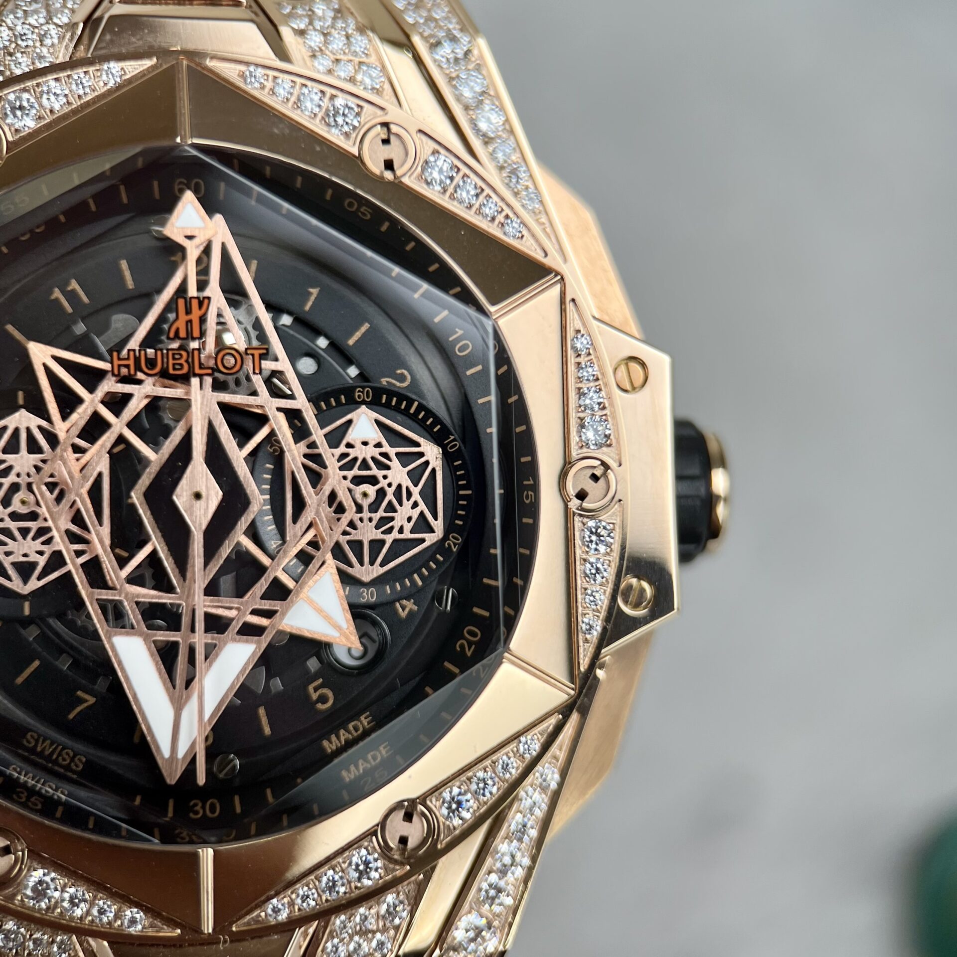 Hublot Replica Watch Big Bang Sang Bleu II King Gold Diamond 45mm
