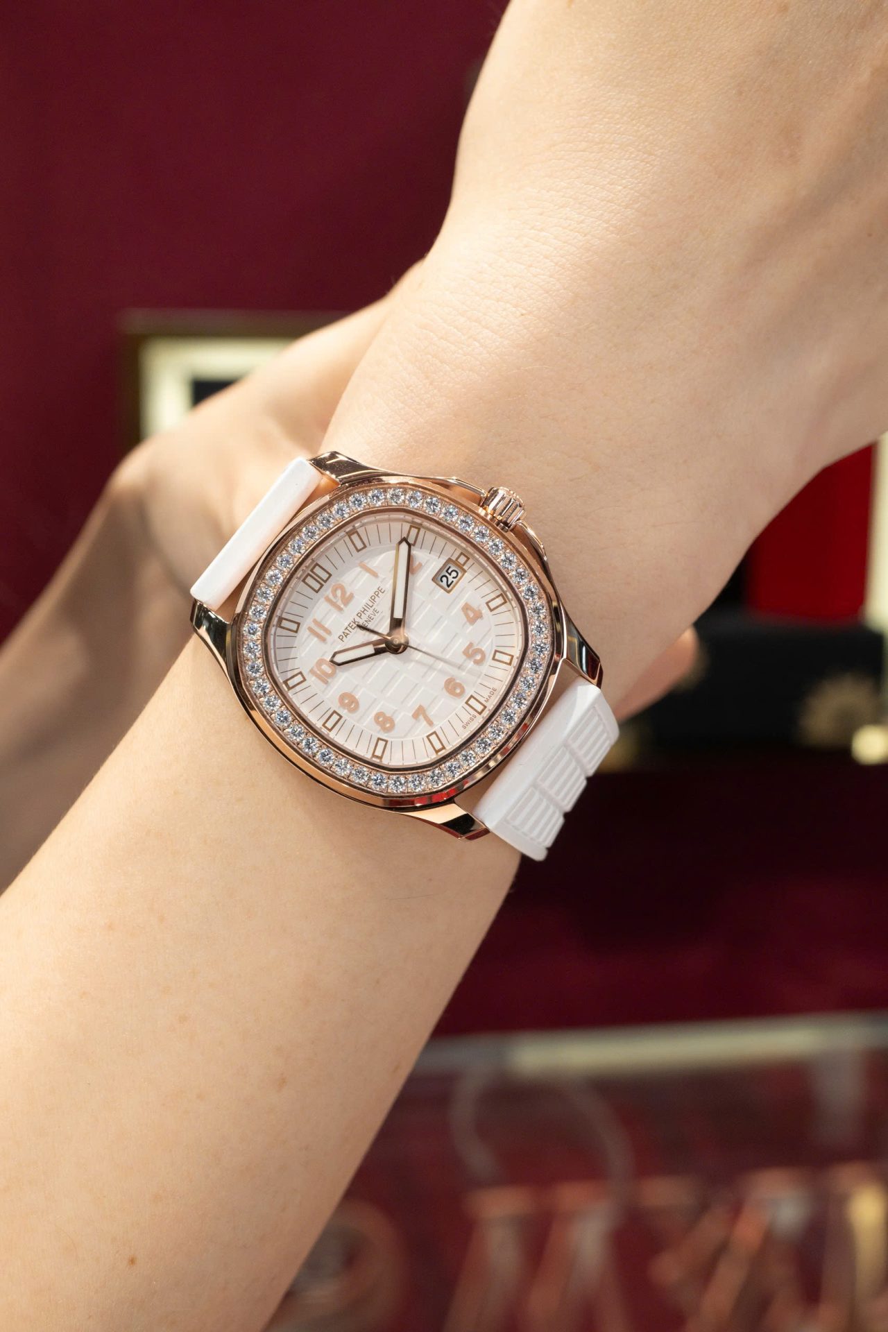 Patek Philippe Aquanaut 5067 Đính Đá Nữ Replica Cao Cấp Nhà Máy PPF 35.6mm