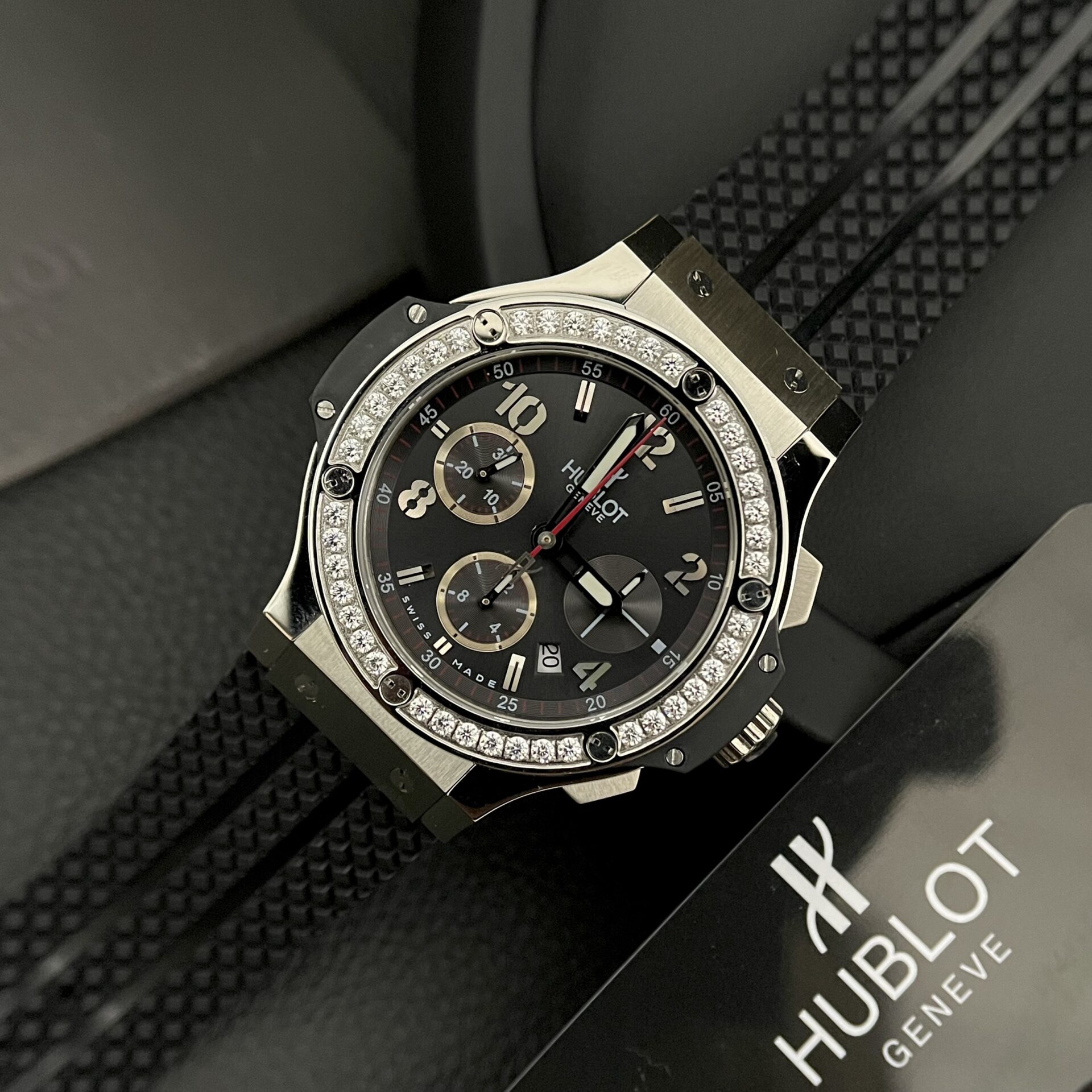 Hublot Replica 1:1 Watch Big Bang Chronograph With Diamond Bezel 44mm