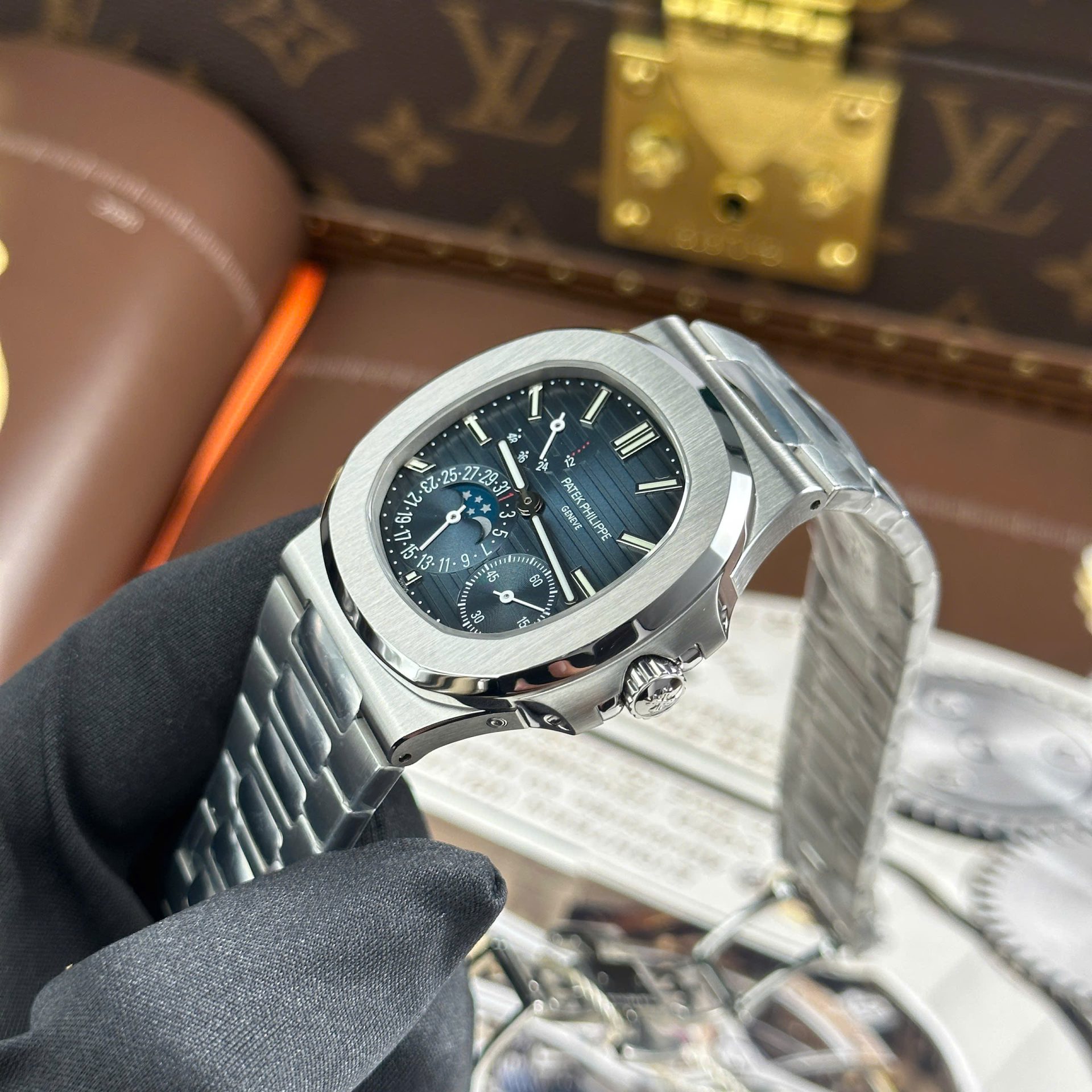 Patek Philippe Nautilus 5712 Replica Watches Blue Dial Metal Wire PPF Factory Version 3 40mm