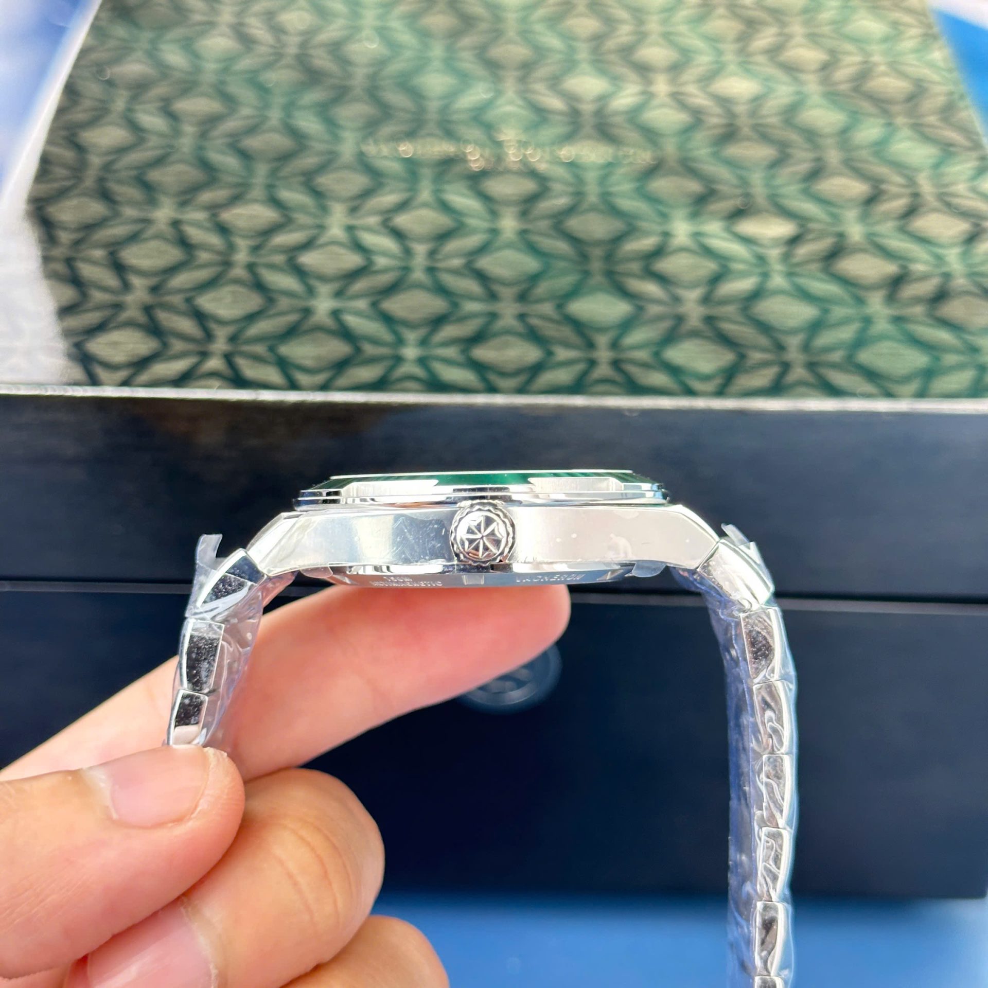 Vacheron Constantin Overseas 4500V Replica High-class Watch Green Dial PPF Factory 41mm