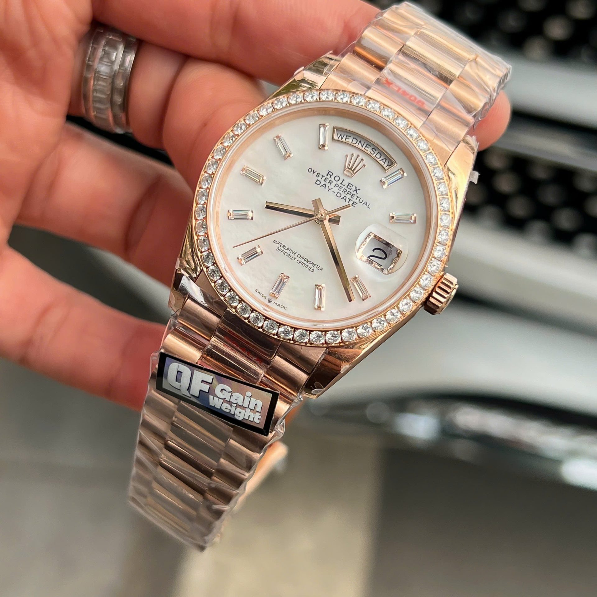 Rolex Day-Date Dial MOP Replica Watch Weight 158 Grams Bezel Moissanite Diamonds QF Factory 36mm