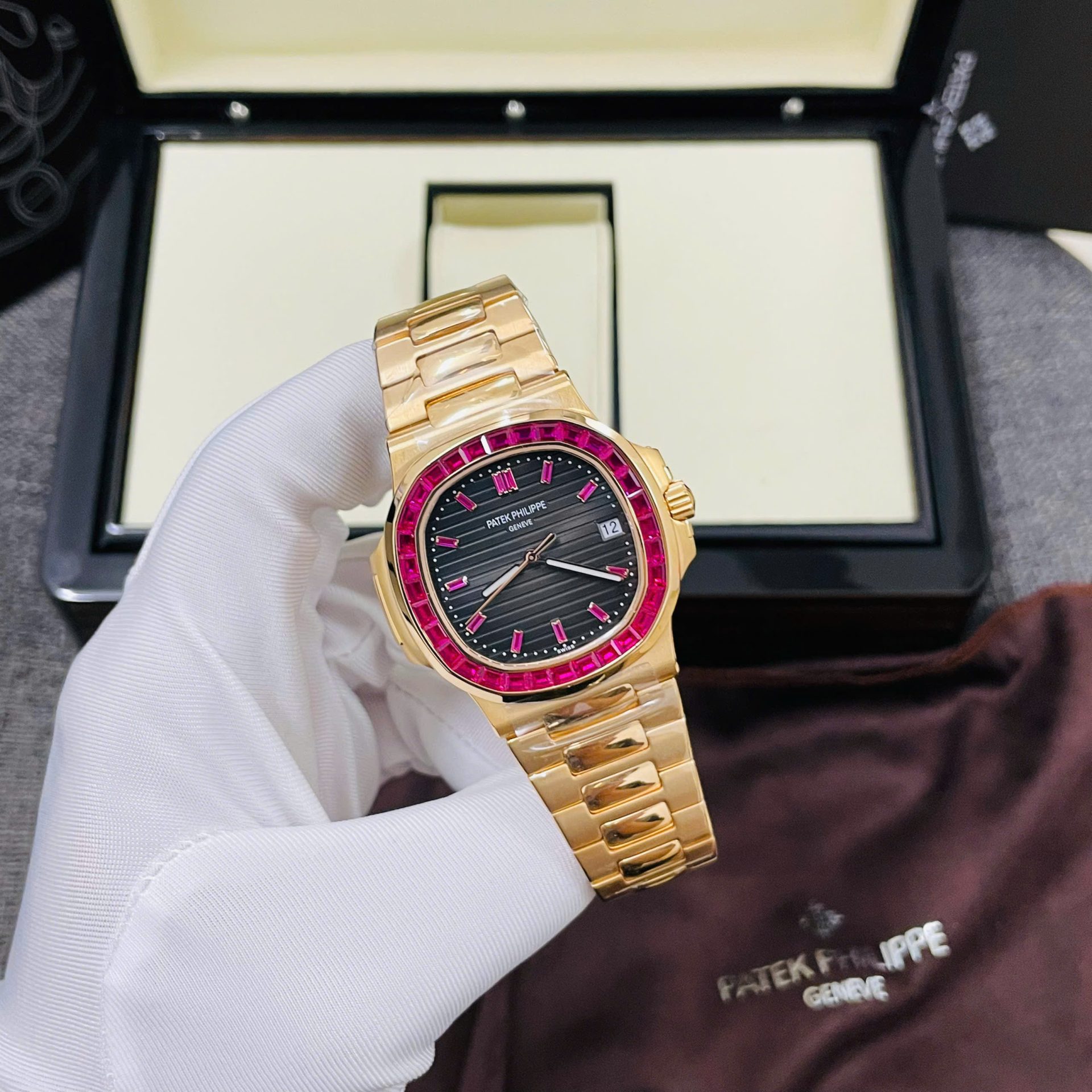Patek Philippe Nautilus 5723 Copies Watch 18K Gold Wrapped + Synthetic Ruby 40mm
