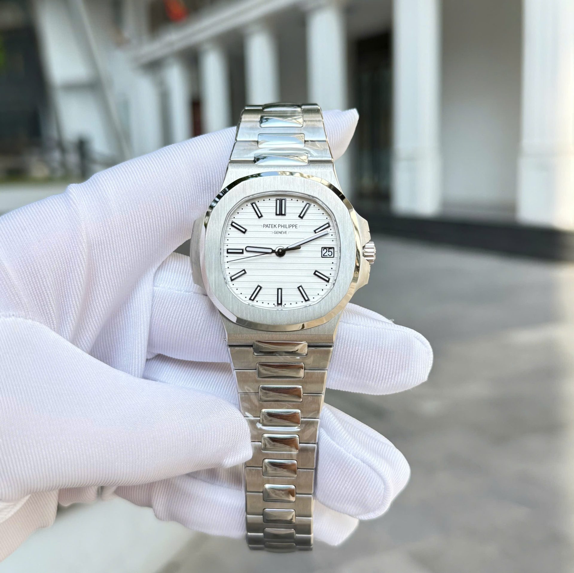 Patek Philippe Nautilus 5711 Replica Watches White Dial Metal Wire BBF Factory 40mm