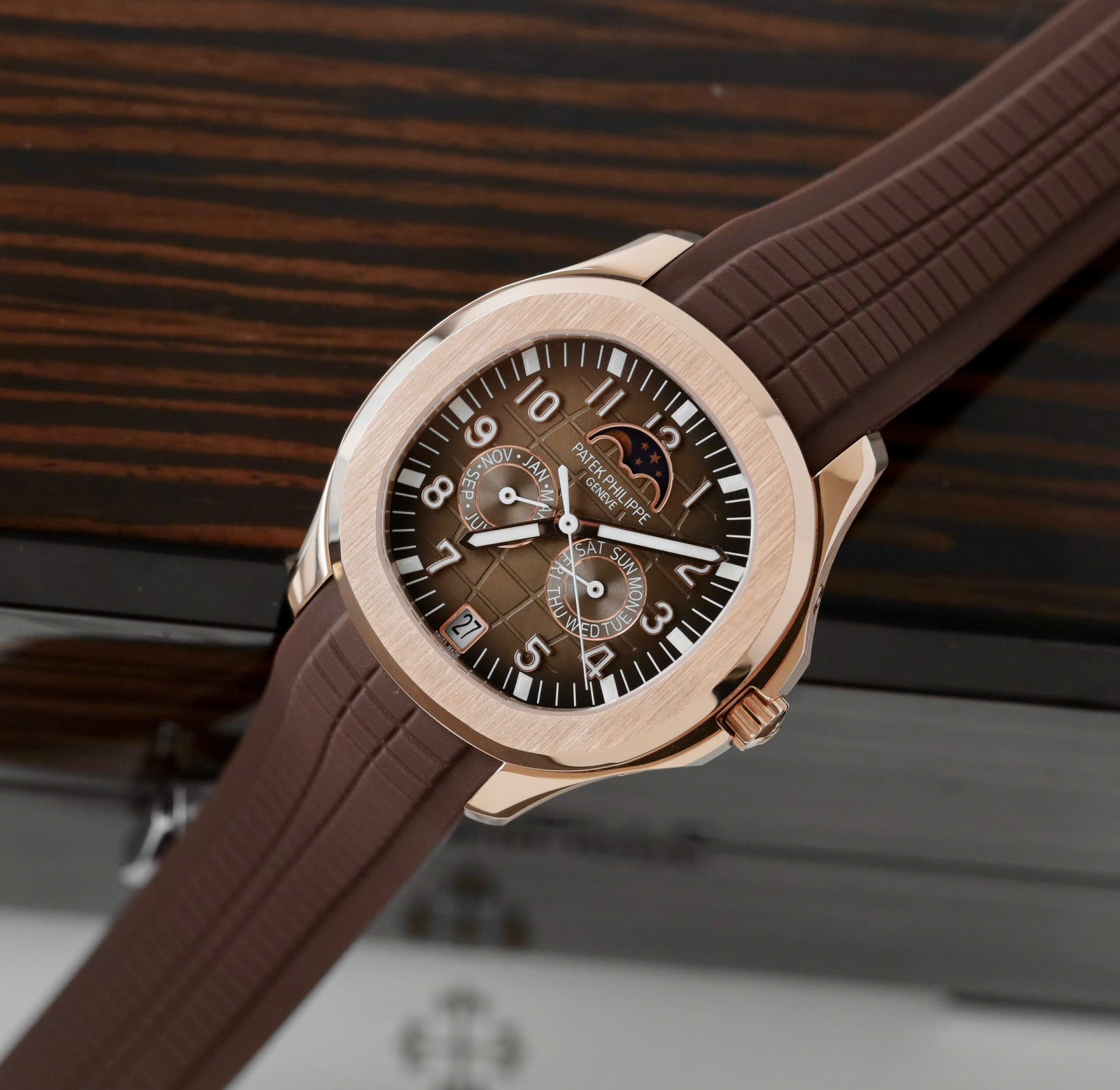 Patek Philippe Best Replica Watch Aquanaut 5261R Automatic Swiss Movement Chocolate Dial 40mm