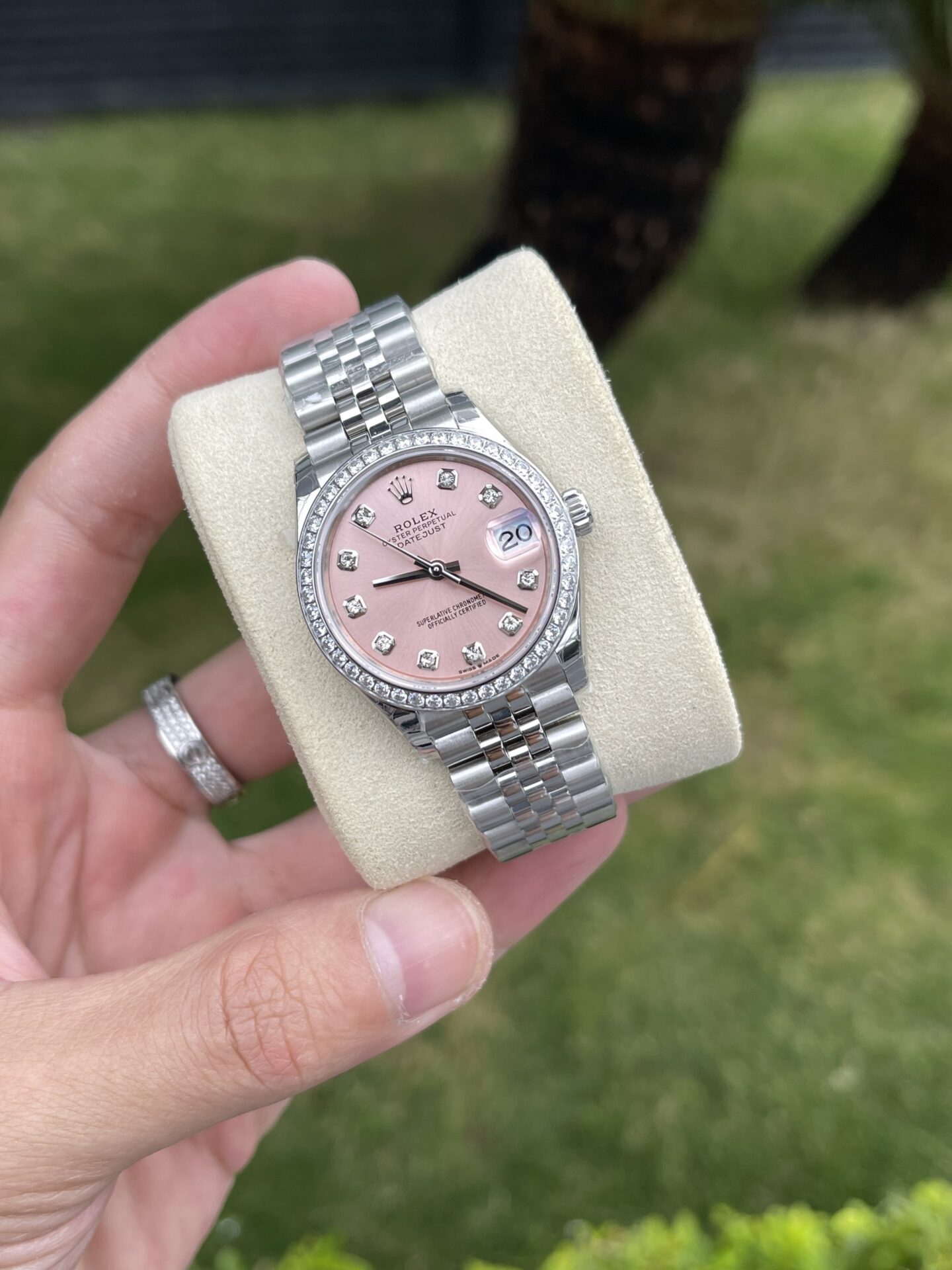 Rolex Rep 11 Watch DateJust With Diamond Bezel Pink Dial EW Factory 31mm