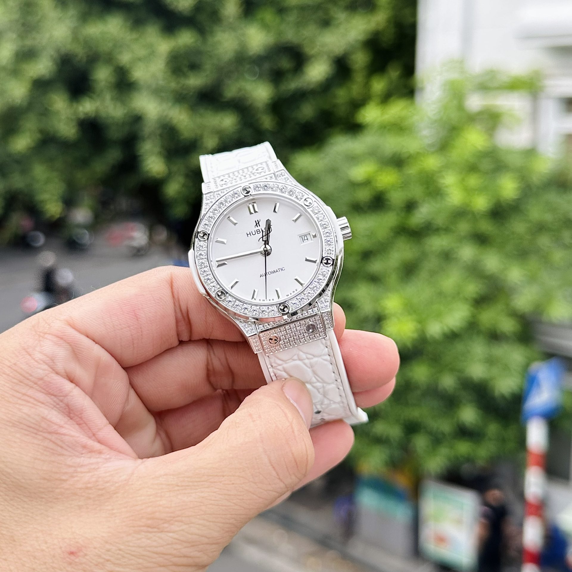 Hublot Replica 1:1 Watch Classic Fusion White Dial With Stone HB Factory 38mm