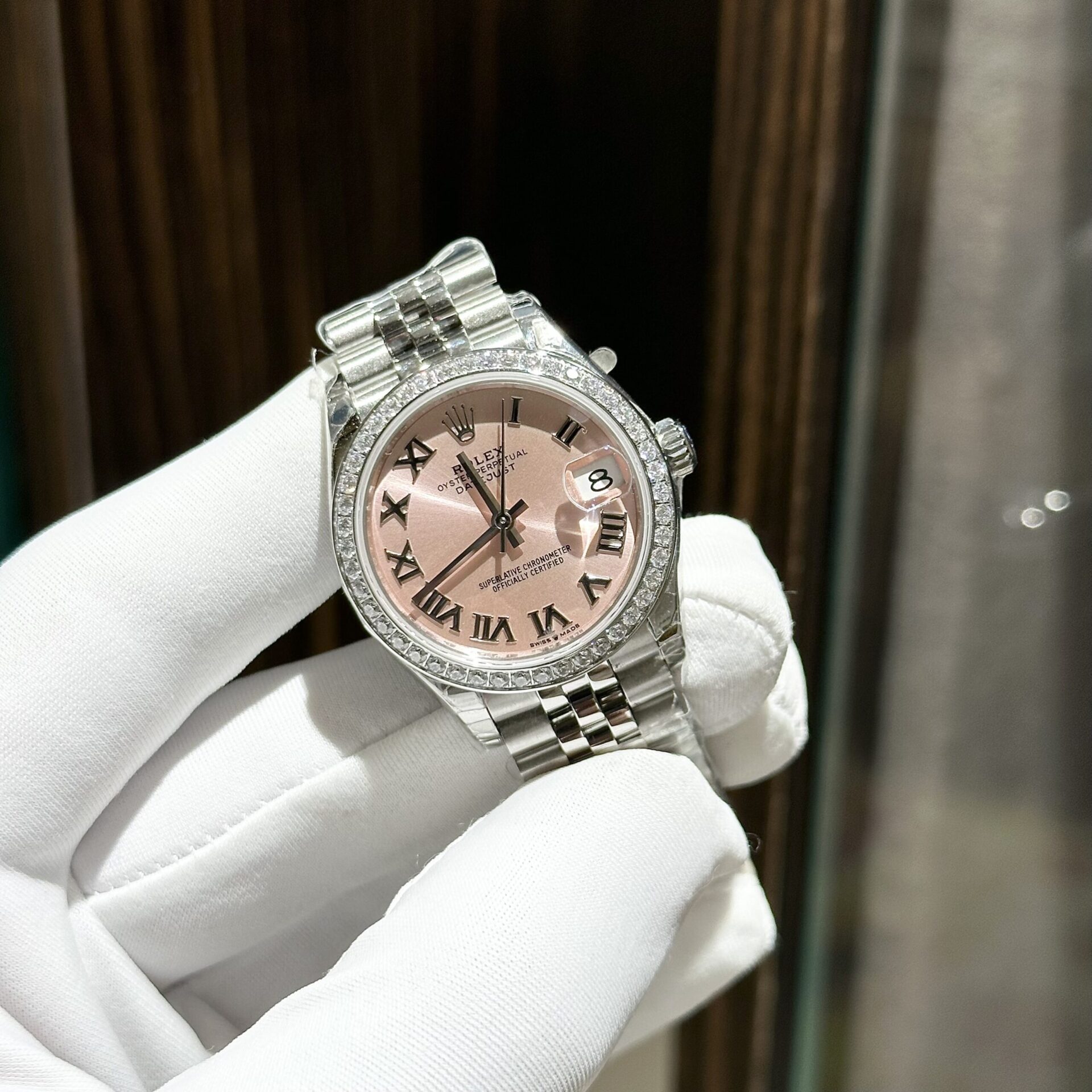 Rolex Rep 11 Watch DateJust Women s With Stone Bezel Jubilee Strap EW 31mm