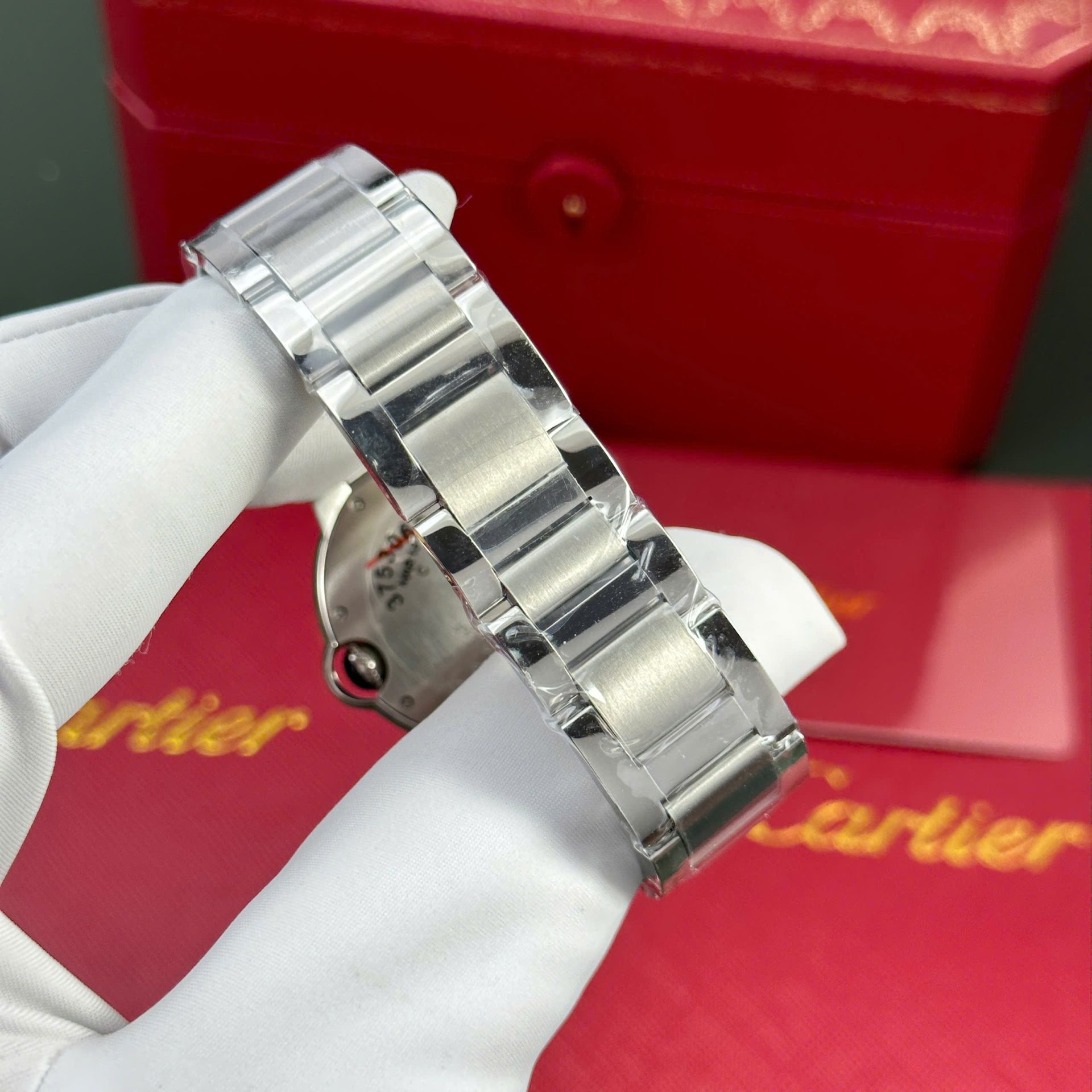 Cartier Ballon Bleu Replica Watch White Dial Metal Wire AF Factory 36mm
