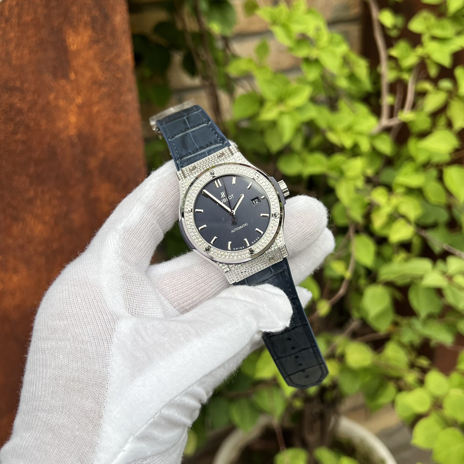 Hublot Replica 1:1 Watch Classic Fusion Blue Diamond Black Dial 42mm