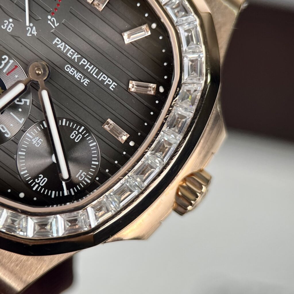 Patek Philippe Replica Watch Nautilus 5724 Gold-Wrapped With Moissanite Diamond ZF Factory 40mm