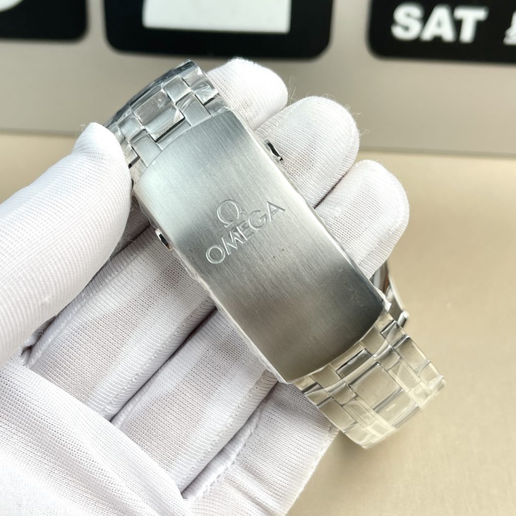 Omega Replica 11 Watch Seamaster White Dial Metal Strap Factory VS 42mm