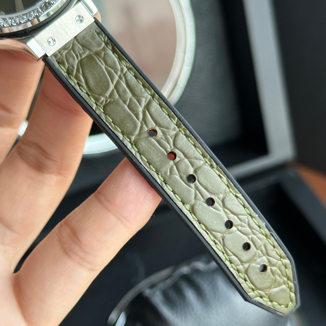 Hublot Replica 1:1 Watch Classic Fusion Women s Battery Swiss 33mm