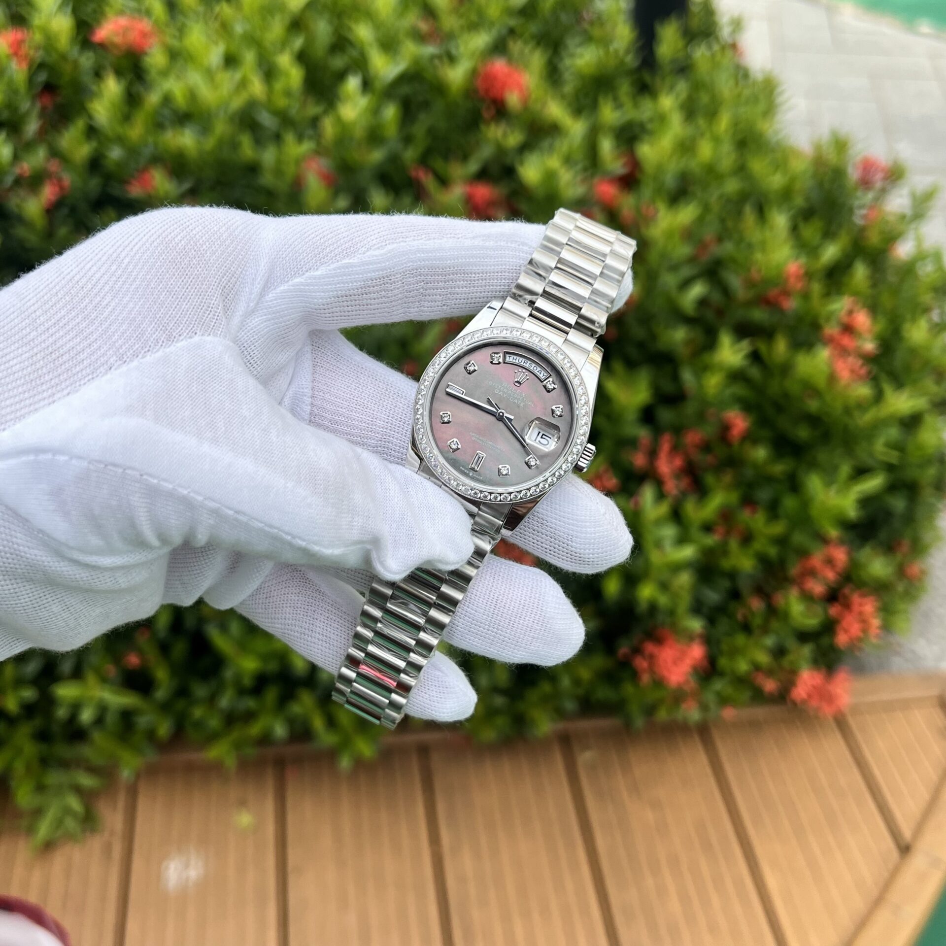 Rolex Replica 1:1 Watch Day-Date Purple Mother of Pearl Dial Swiss Movement 36mm