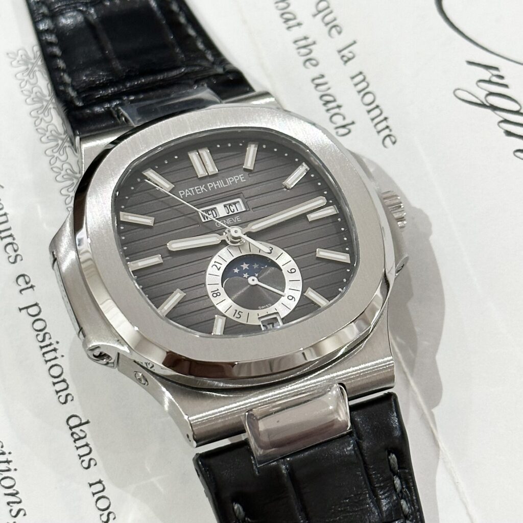 Patek Philippe Nautilus 5726 Replica 1:1 Watch Gray Dial GRF 40.5mm