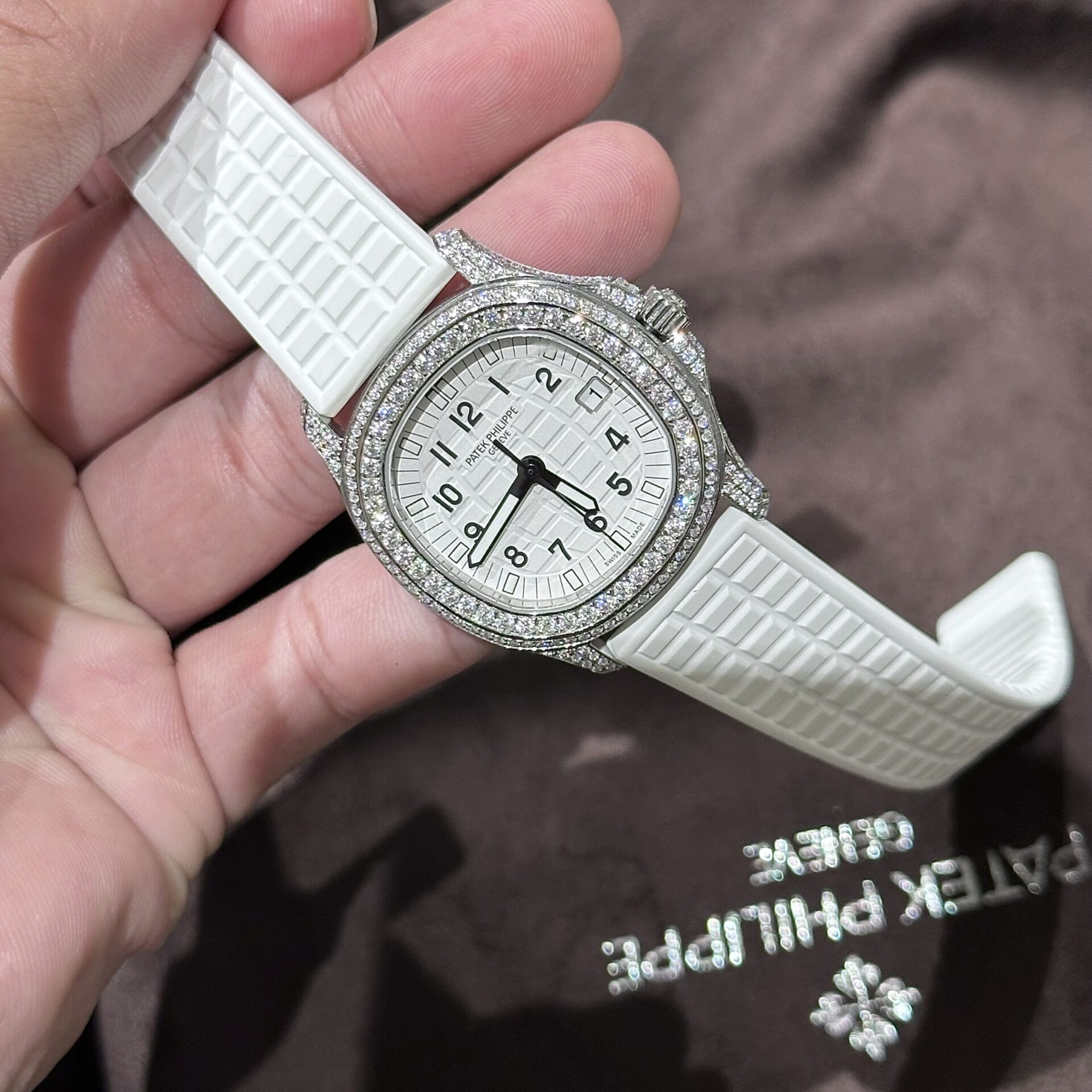 Patek Philippe Replica 11 Watch Aquanaut 5069G With Moissanite Diamond 35.6mm