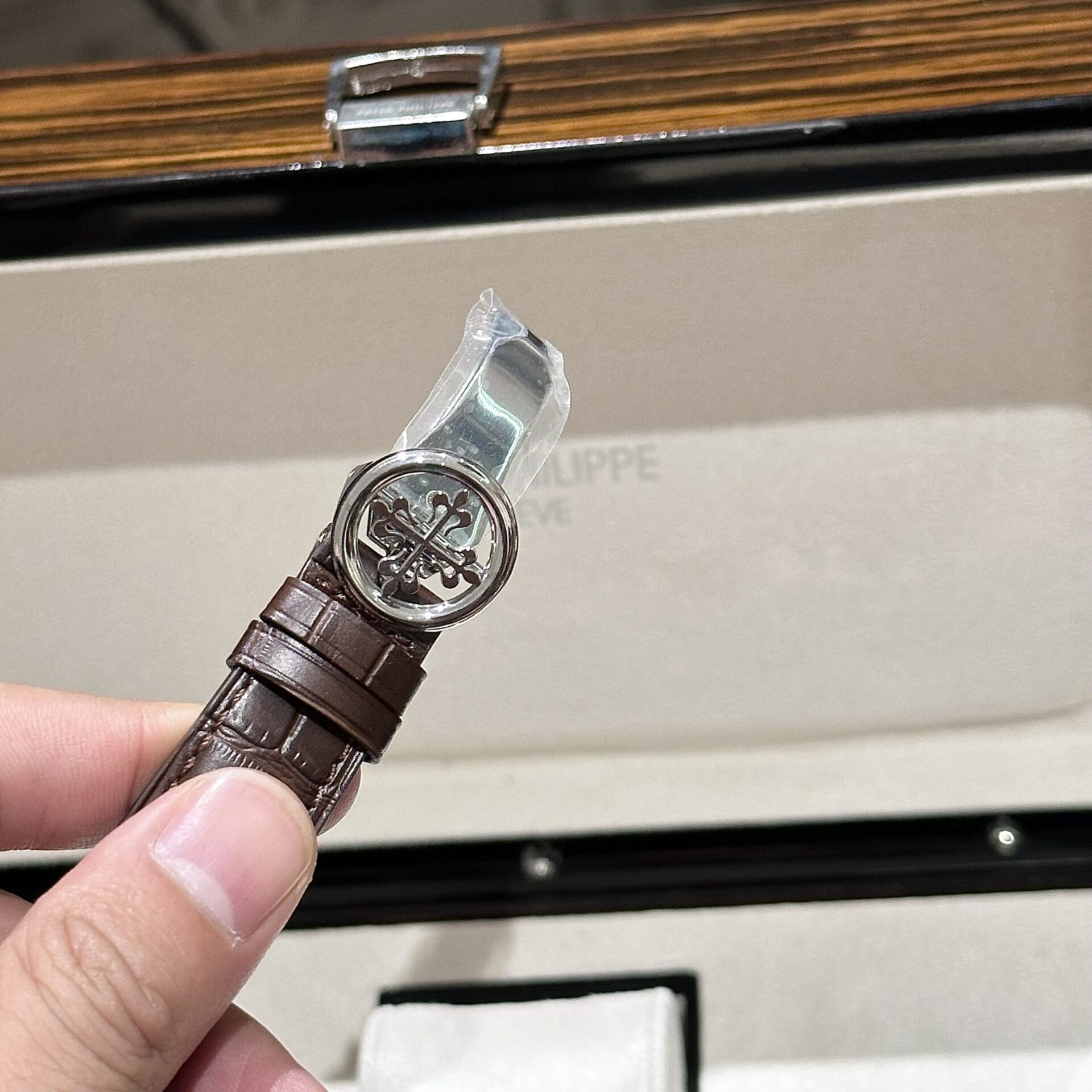 Patek Philippe Complications 5320G Pink Dial Replica 1:1 Watch GRF 40mm