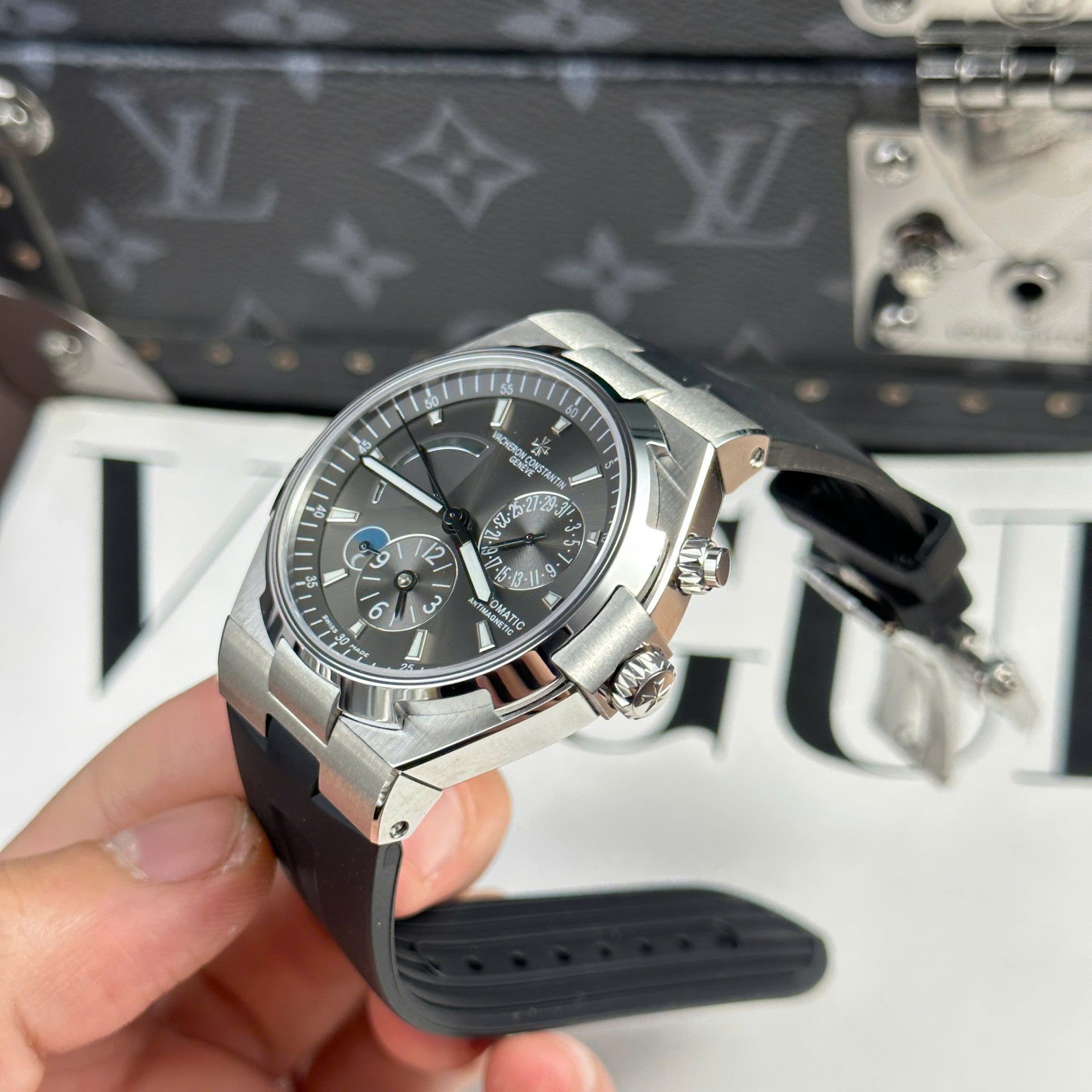 Vacheron Constantin Overseas Dual Time 47450 Knock Off Watches Gray Dial Rubber Strap 9F Factory 42mm