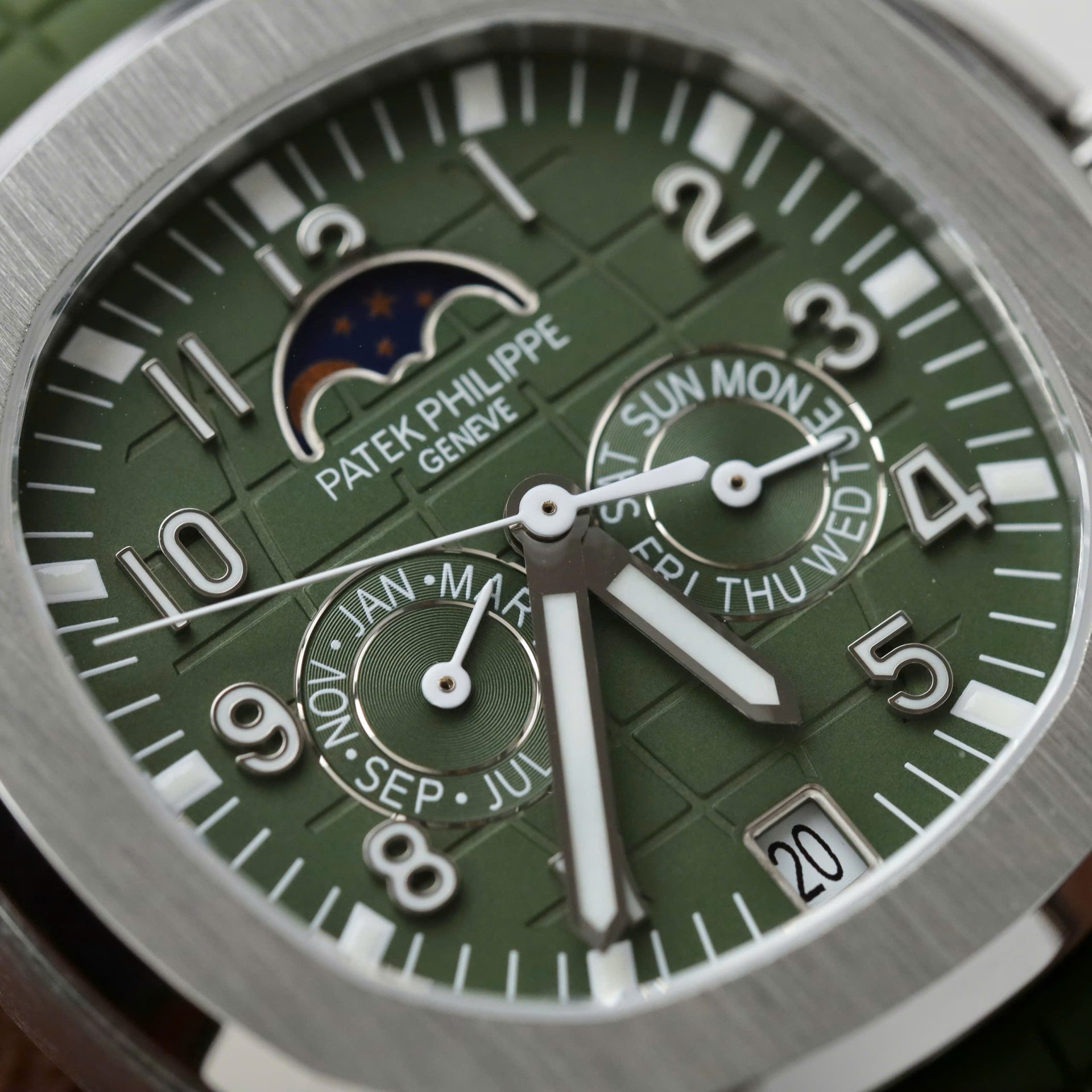 Patek Philippe Best Replica Watch Aquanaut 5261G Automatic Swiss Movement Green Dial 40mm